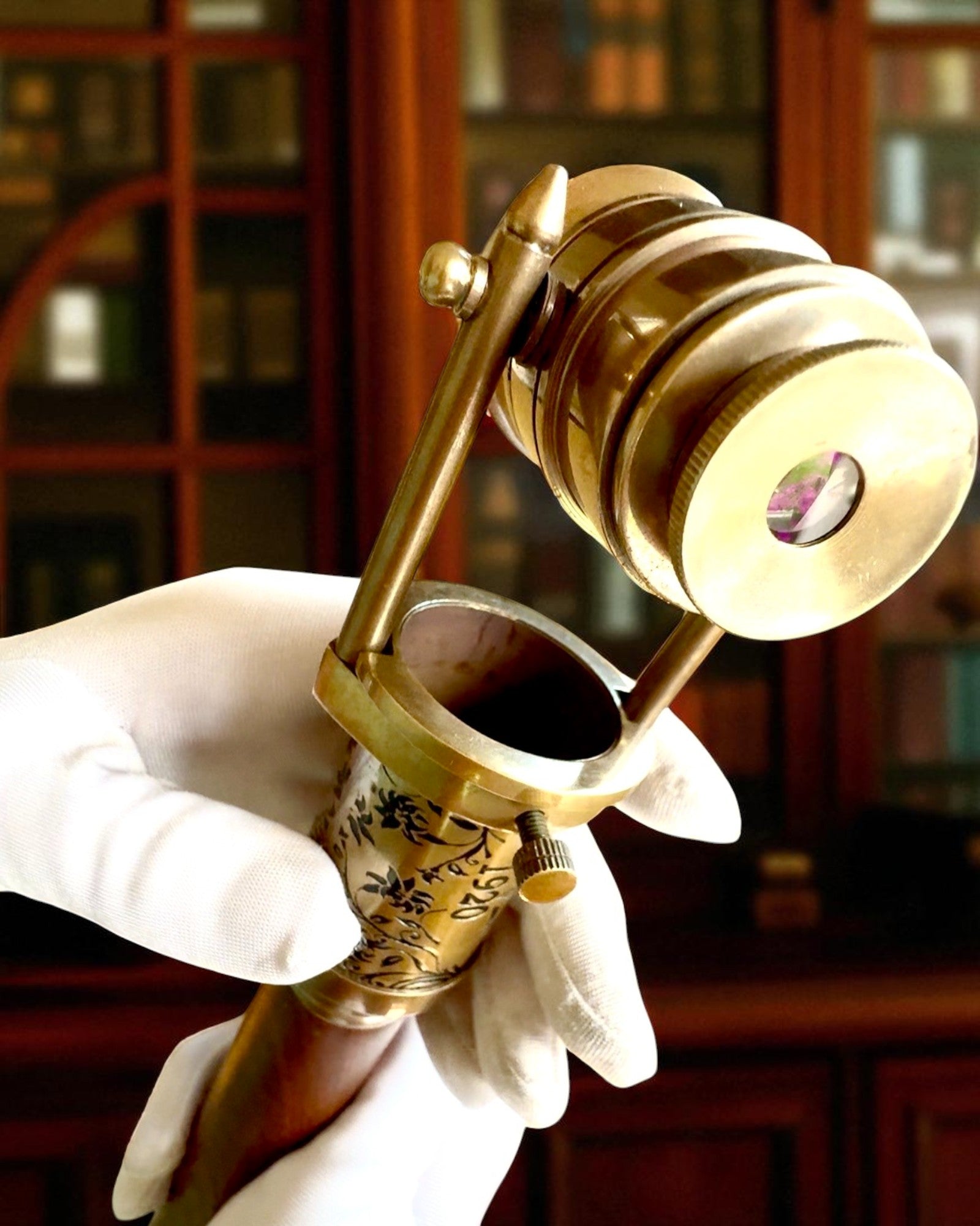 Baston Navigator 2.0 cu busolă și telescop ascuns, posibilitate de personalizare prin gravură pentru cadou