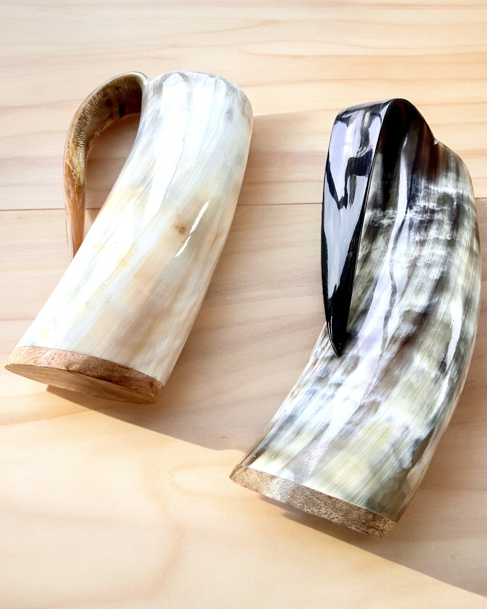 Kufel Rzeźbiony 'Majstersztyk' z możliwością personalizowania grawerem - 5 wariantów kolorystycznych