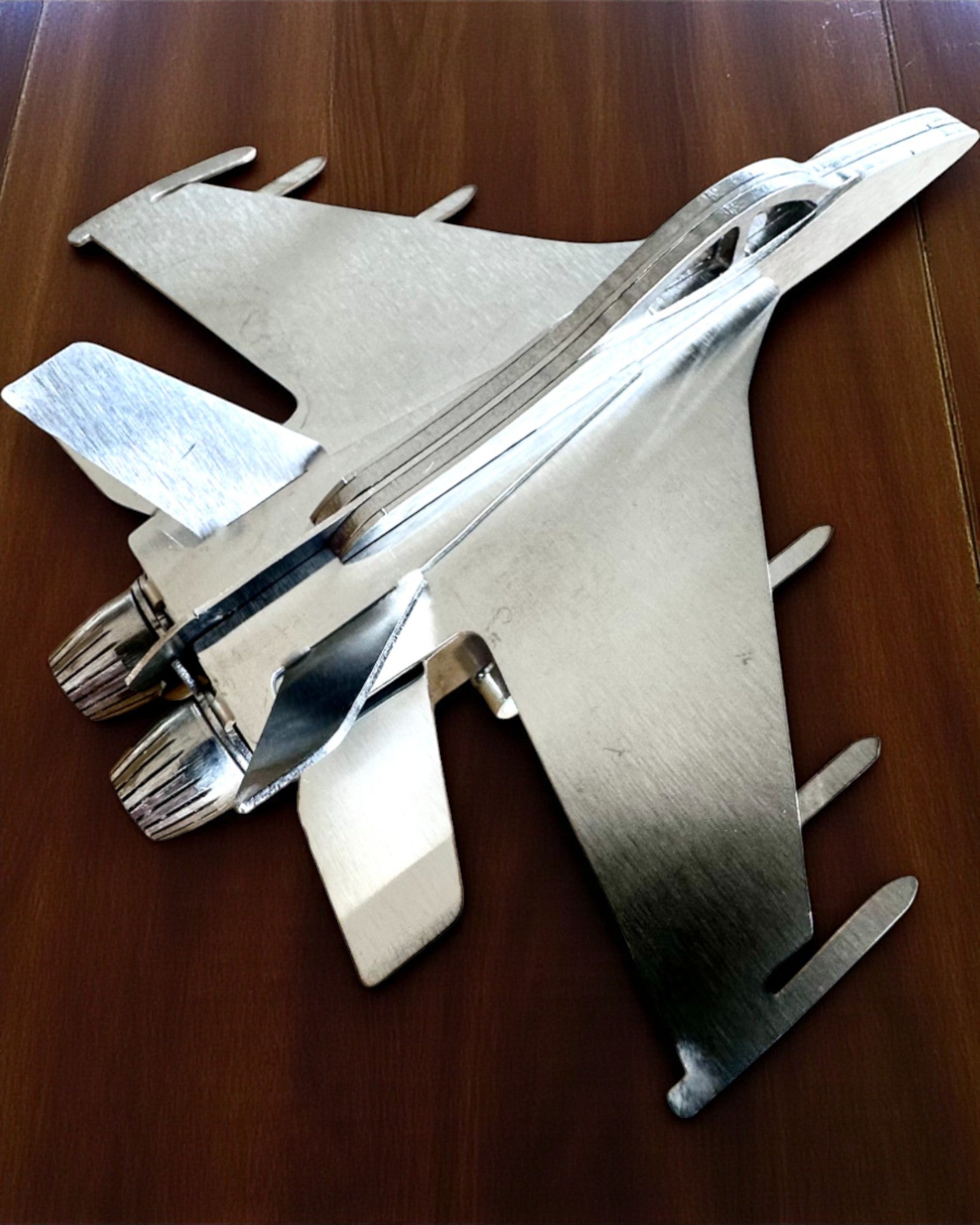 Metalowy Model Myśliwca „SkyRaptor” – stal nierdzewna, personalizowany grawer na prezent