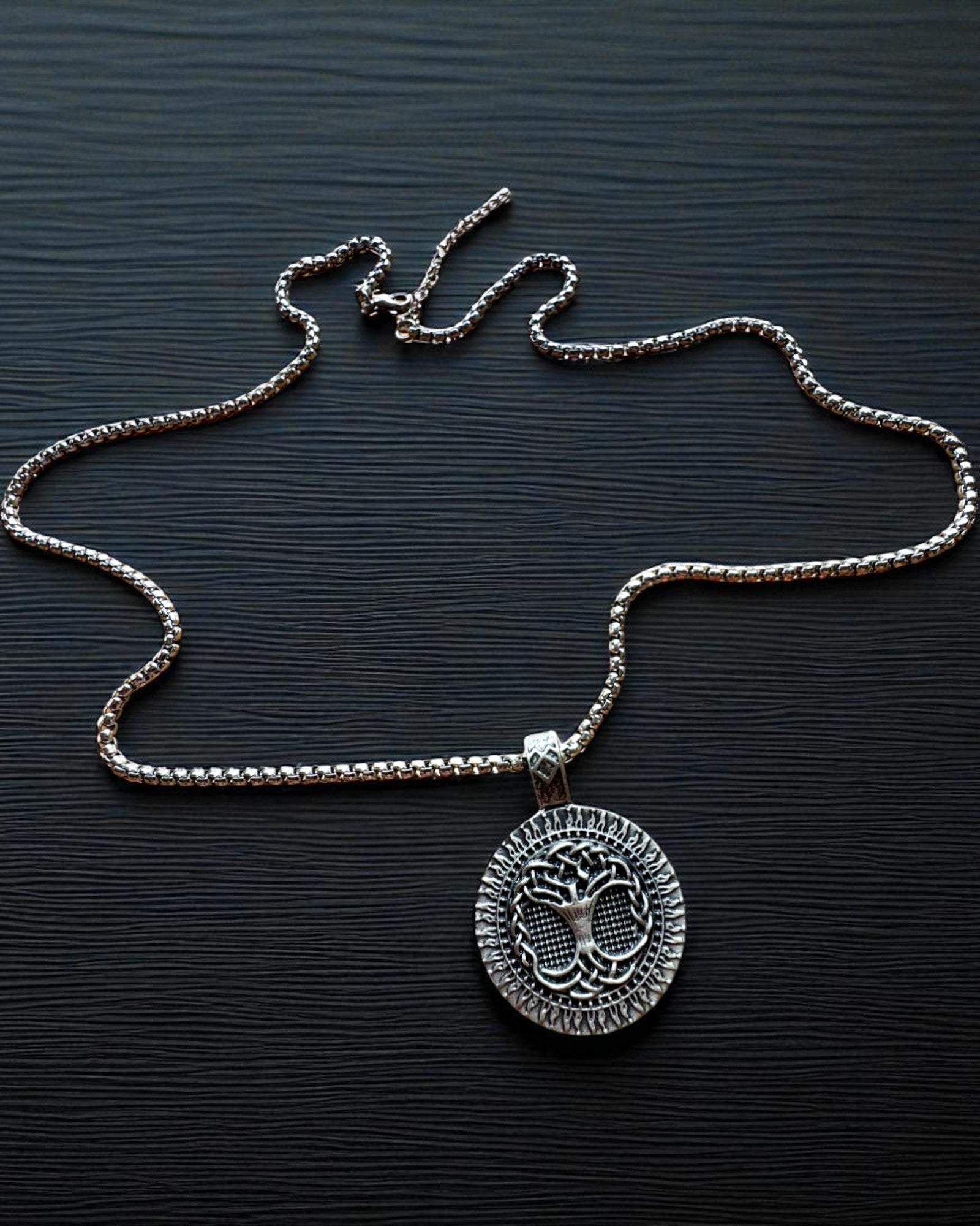 Amuletul Arborele Vieții cu Posibilitate de Gravare - colierul „Vitalitatea Naturii”, personalizare