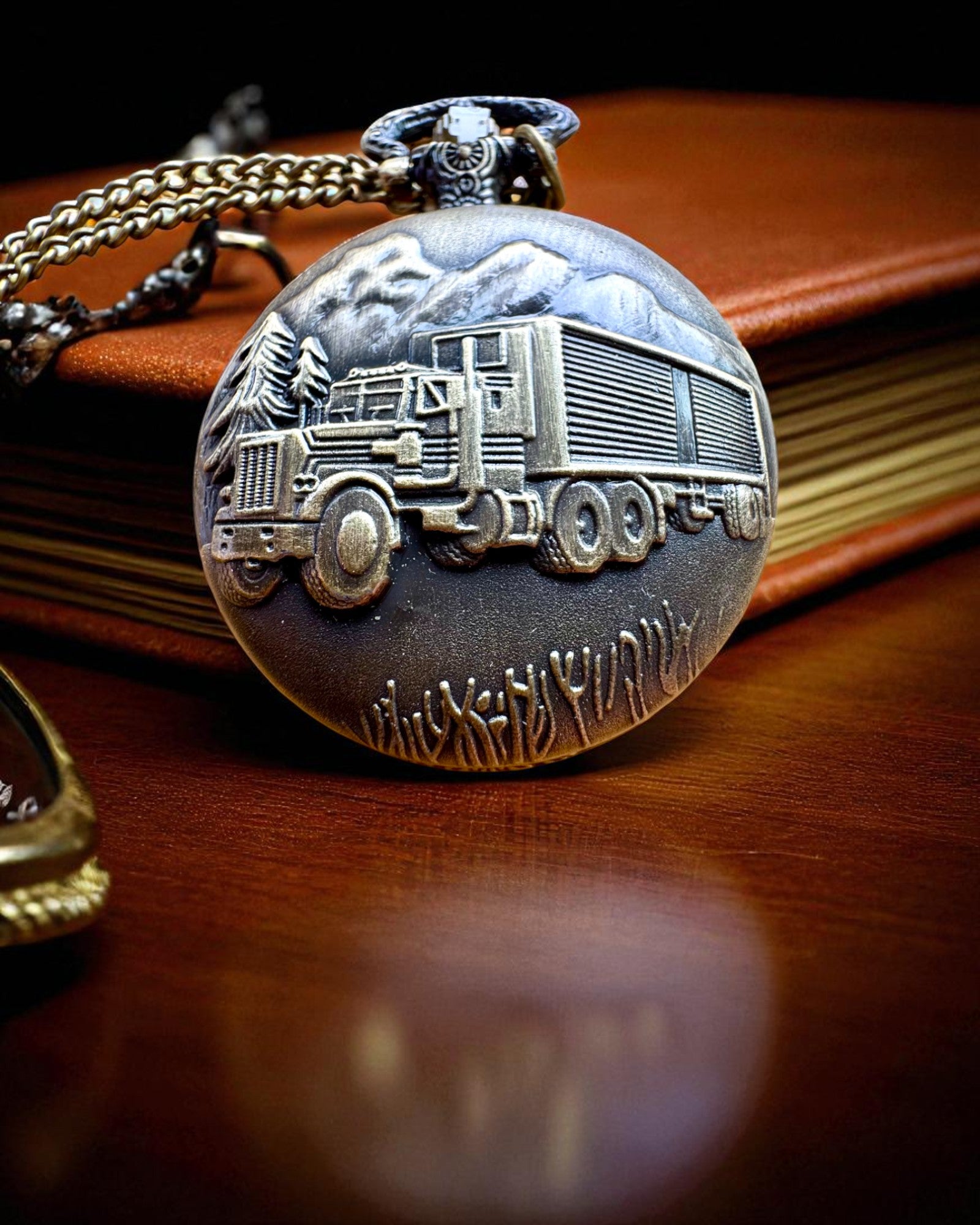 Ceas de Buzunar „Road King” – cu motiv de Camion, cu gravură, pentru cadou