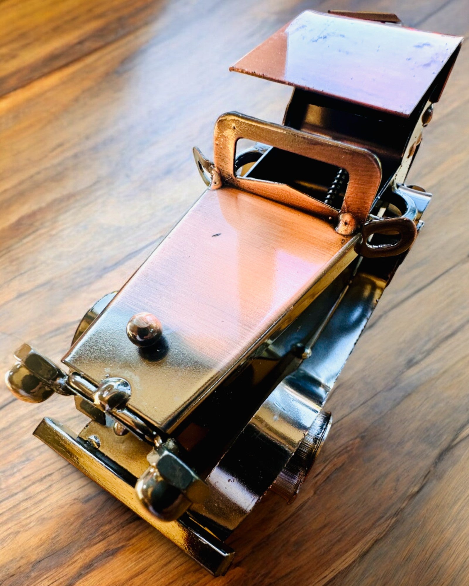 Mașină clasică Retro, automobil, din Fier - Colecția "Vintage Drive", model de mașină, personalizare cu gravură pentru cadou