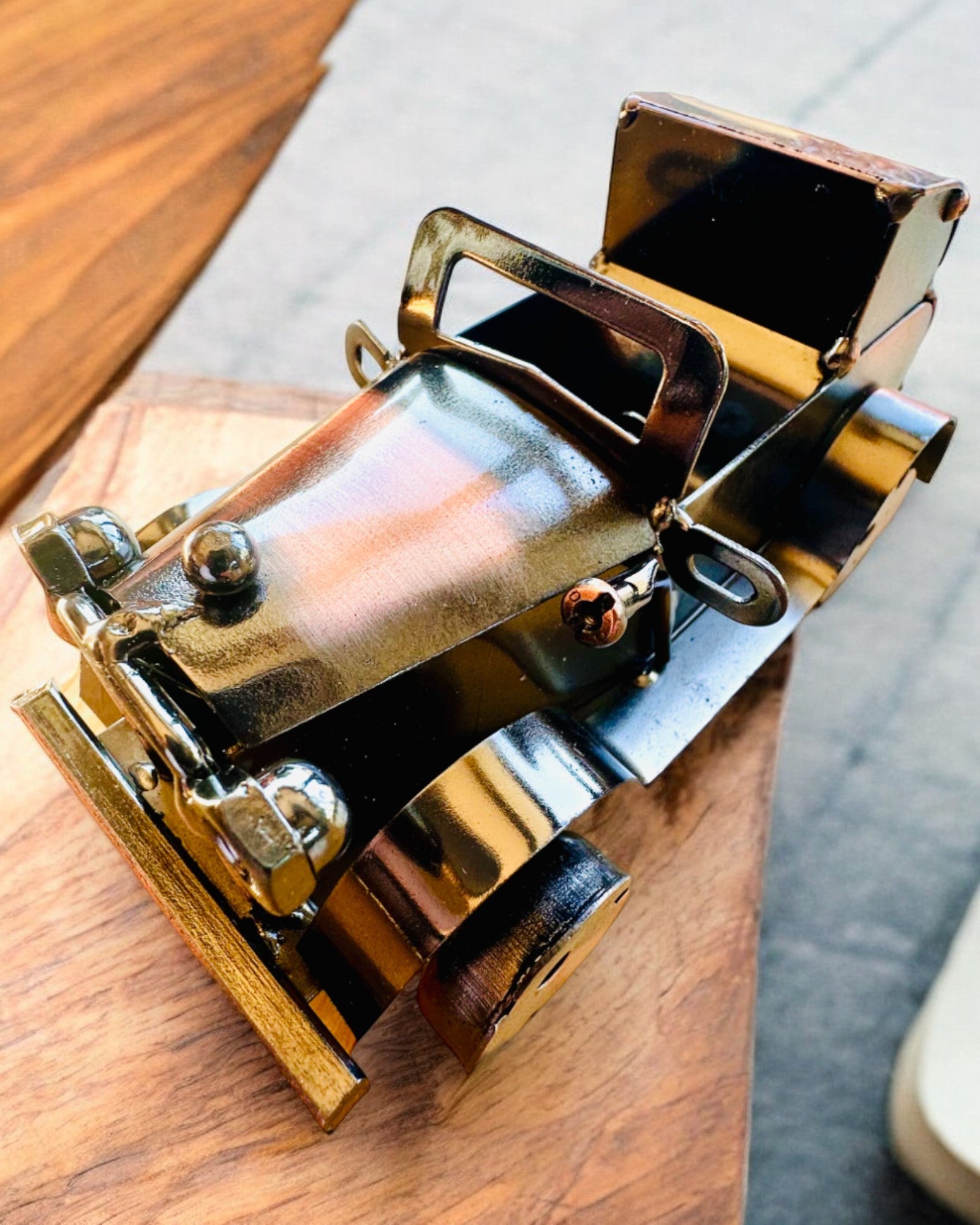 Mașină clasică Retro, automobil, din Fier - Colecția "Vintage Drive", model de mașină, personalizare cu gravură pentru cadou