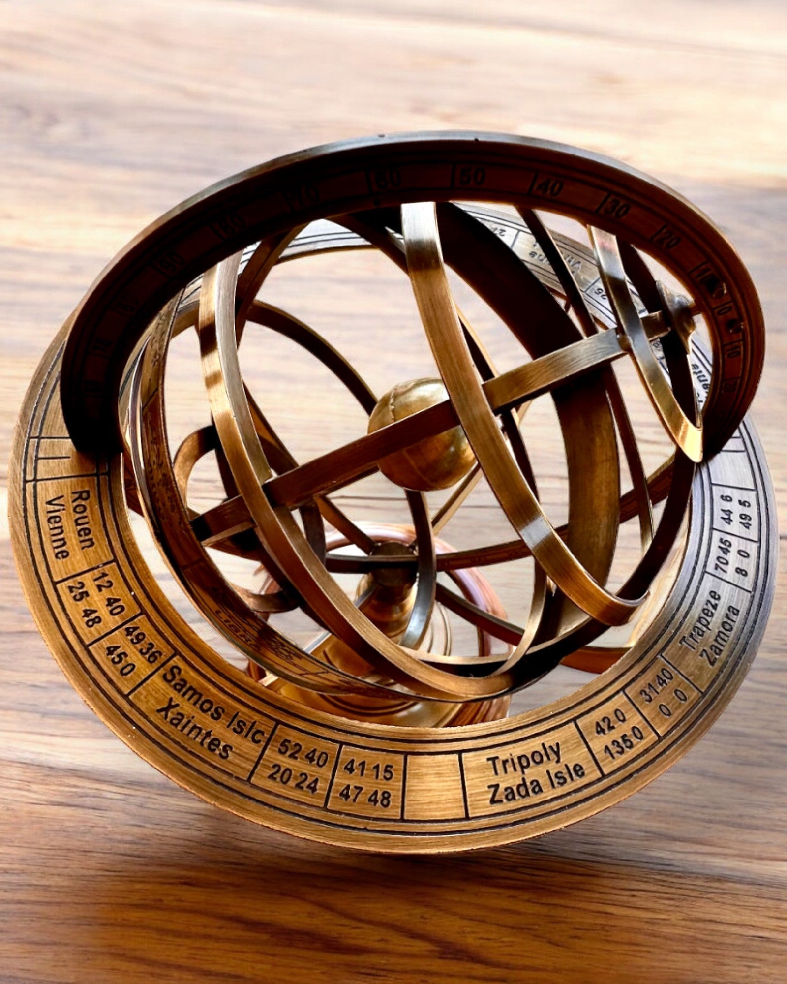 Astrolabium Artis 2 - 30 cm înălțime, Realizat Manual cu Opțiune de Gravare, decorațiune pentru birou, premium