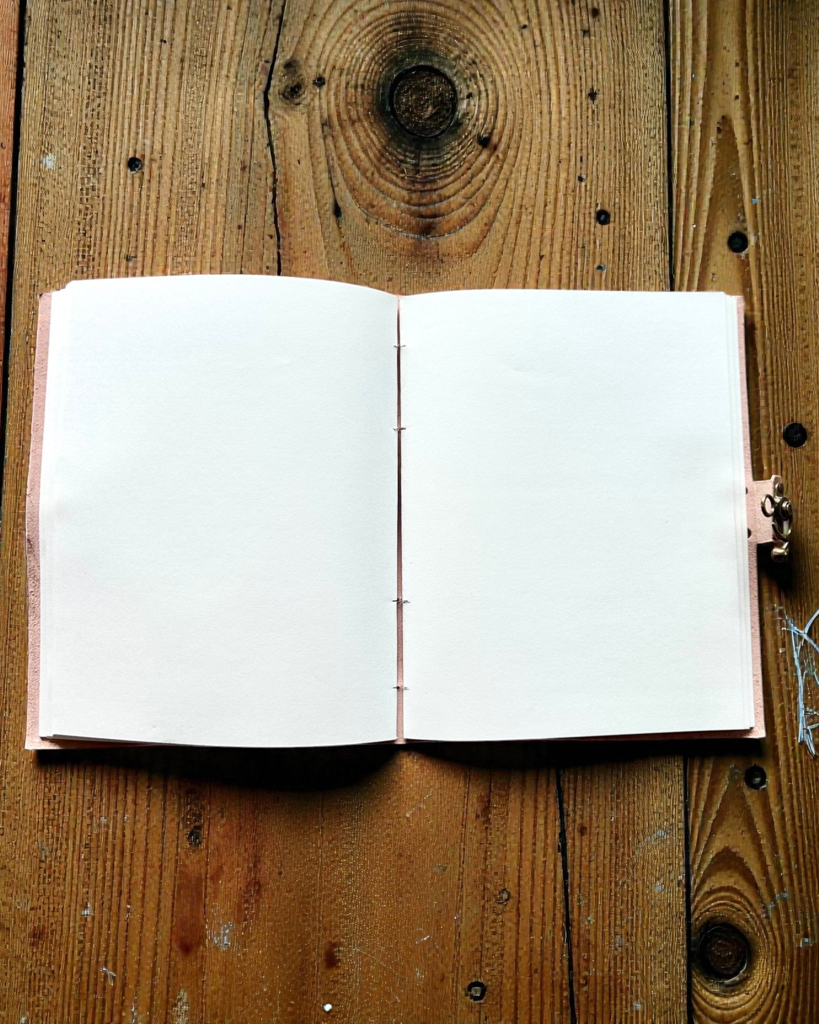 Cartea amintirilor din piele Moștenire – caiet de notițe personalizat 25 × 33 cm