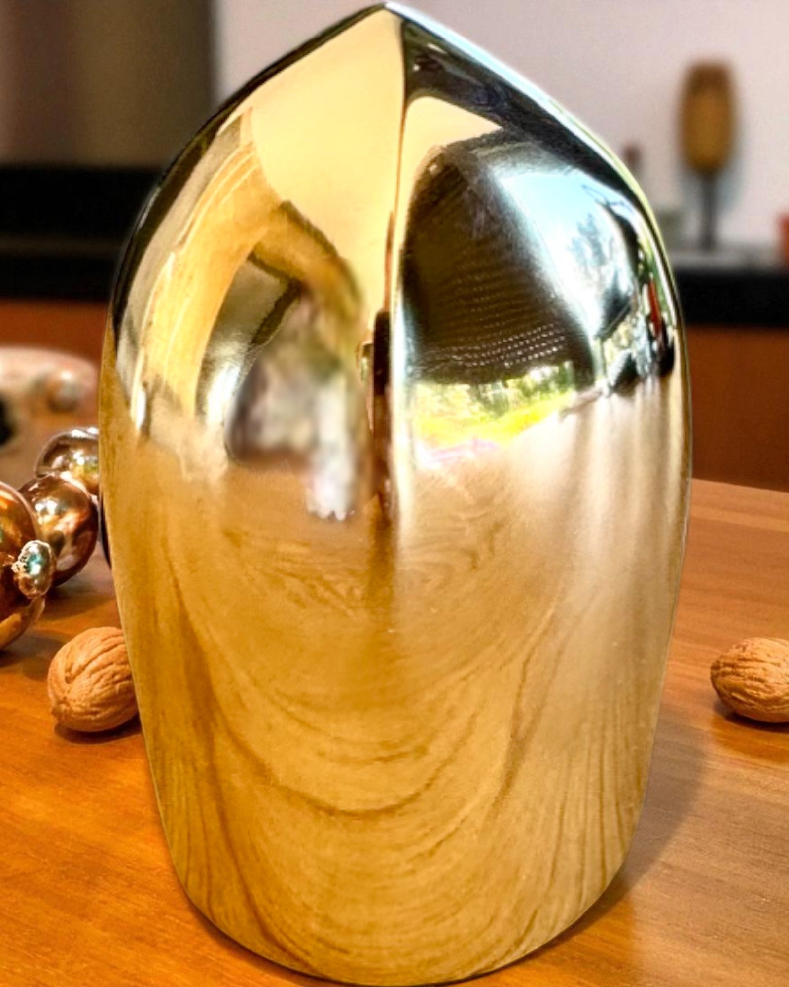 Mini Hełm Rycerski „Guardian” z mosiądzu – ręcznie wykonany, 12 cm, możliwość personalizacji grawerem na prezent