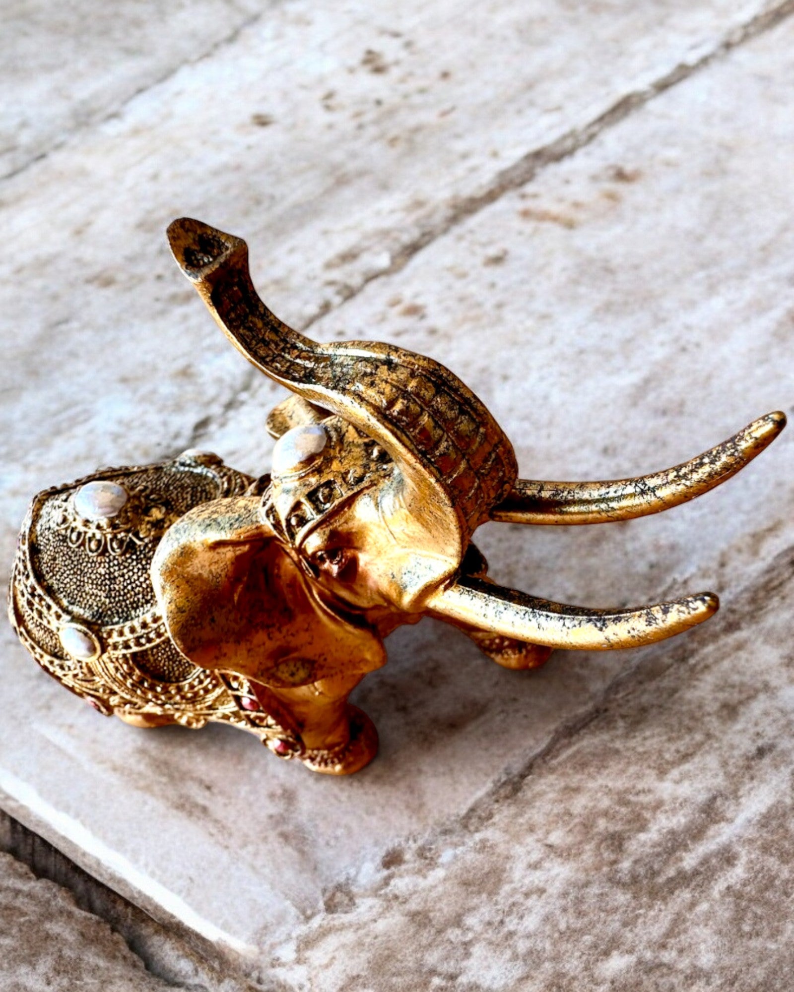 Elefant Regal cu Posibilitate de Gravare - Eleganță și Lux, personalizare pentru cadou