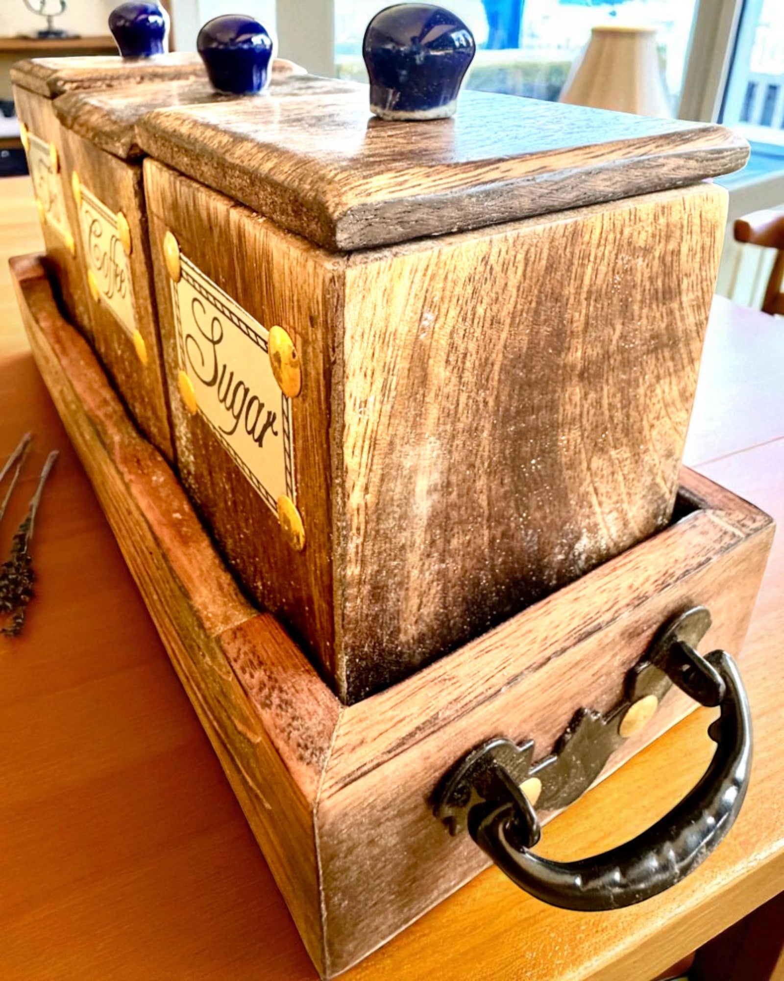 Set Royal Trio – Ceai, Cafea, Zahăr din lemn Shisham, lucrat manual, cu opțiune de gravare pentru cadou