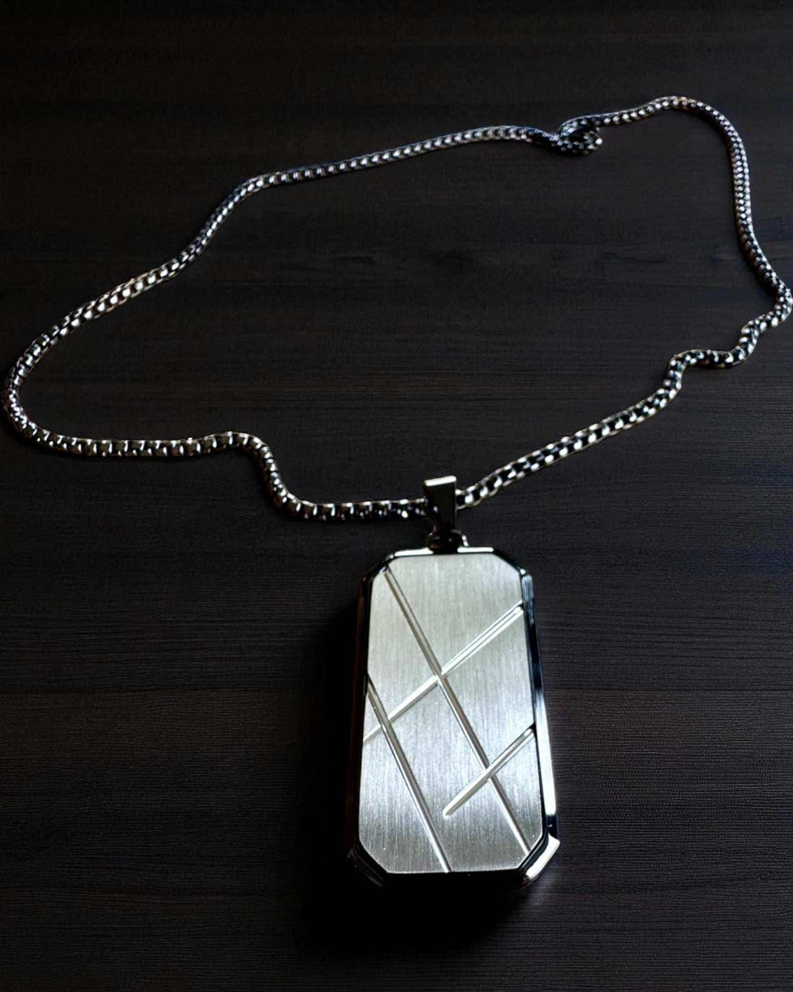Colier bărbătesc Dog Tag „SteelVision” – oțel inoxidabil, 15 variante, personalizare cu gravură