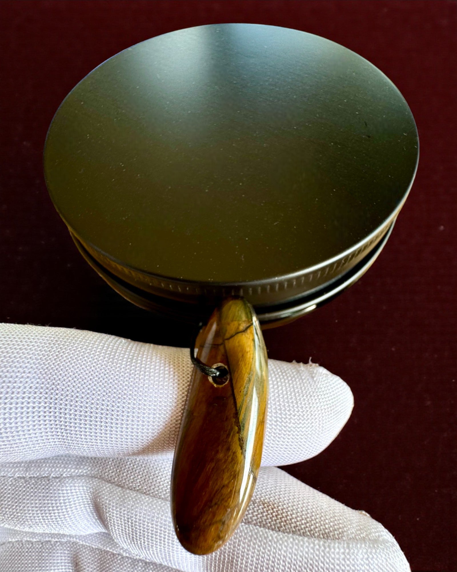 Świeca intencyjna Tygrysia Moc – Pewność siebie i dobrobyt, 250 ml, możliwość personalizacji nakrętki na prezent