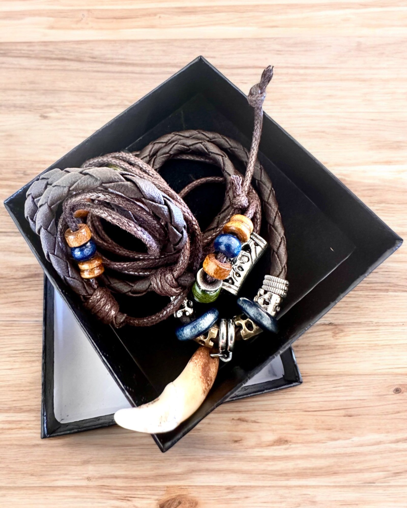 Wilczy Ząb - Colierul Puterii - posibilitate de personalizare cu gravură pentru cadou