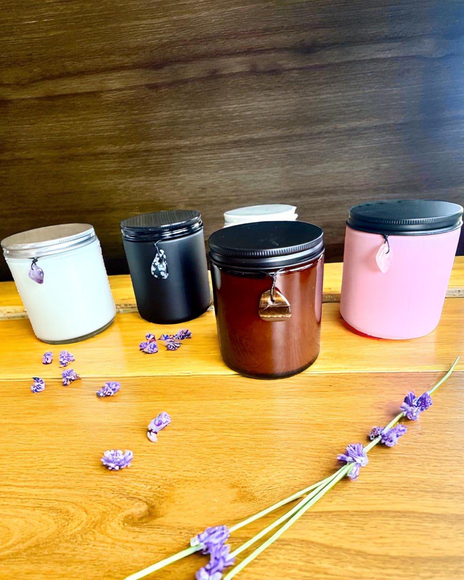 Świeca sojowa intencyjna Obsydian – pewność siebie i wewnętrzna siła, 250 ml, możliwość personalizacji na prezent