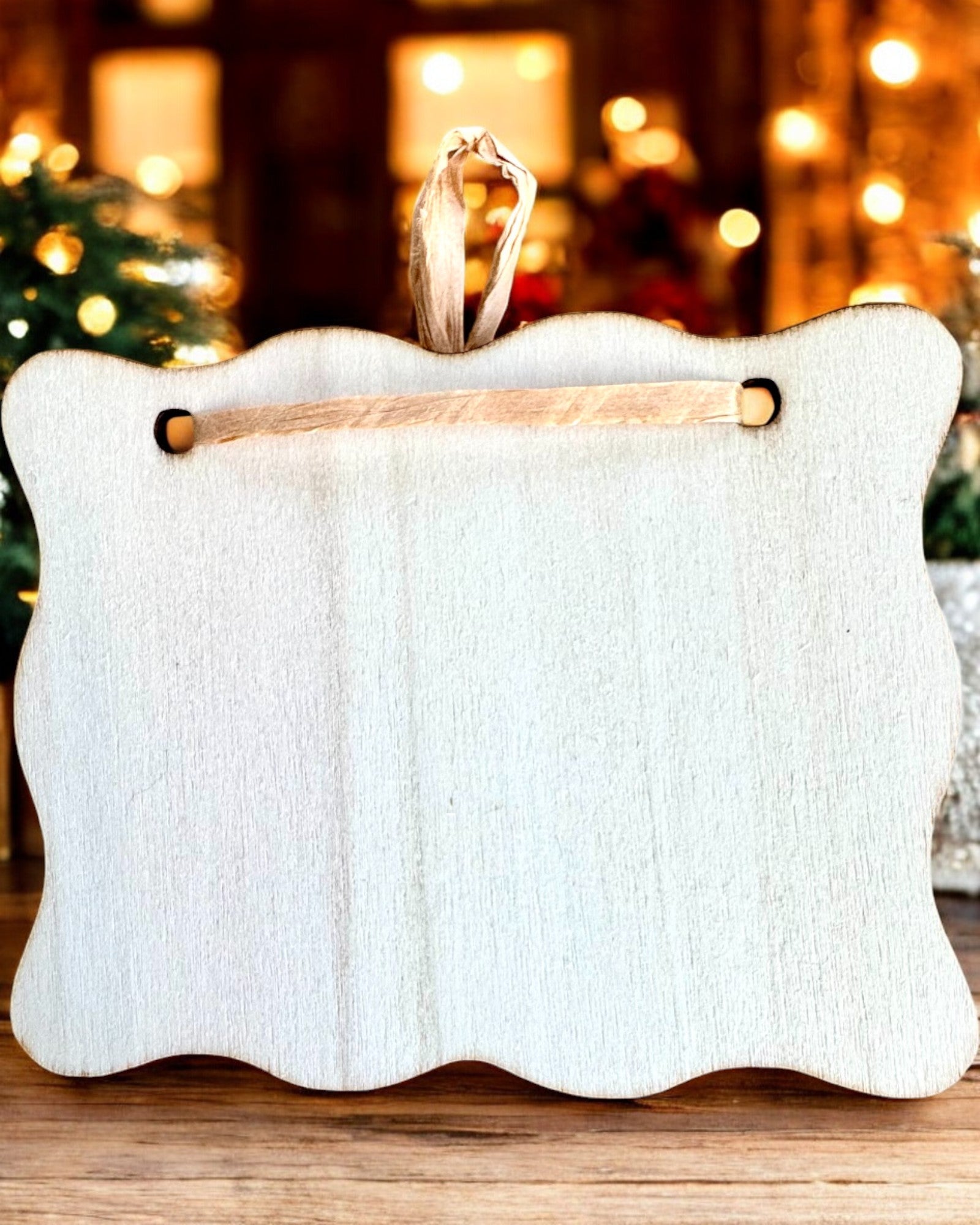 Lumânare din soia pentru intenții 250 ml cu piatră naturală – alege-ți energia: Citrin sau Granat, personalizare cu gravură pentru cadou