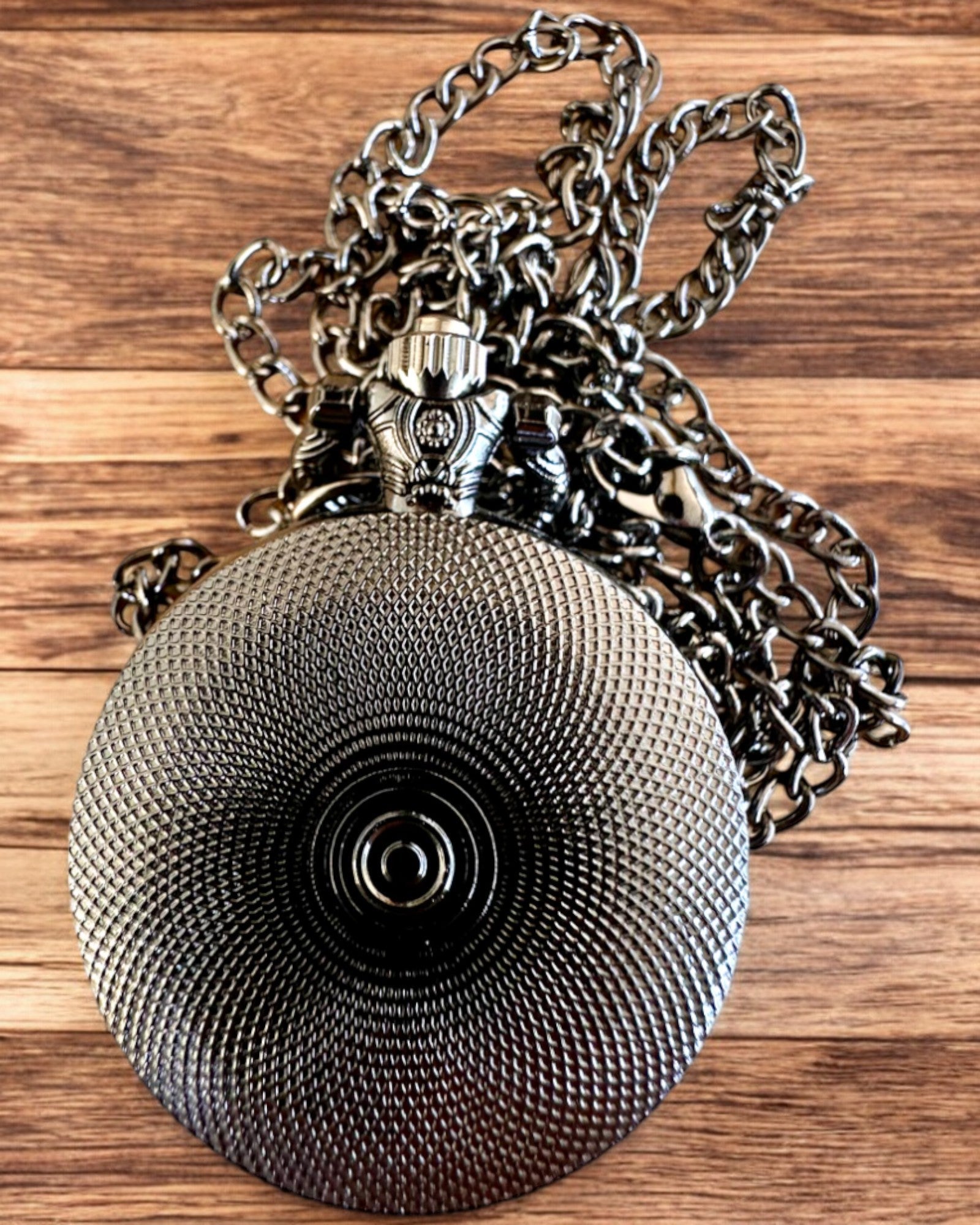 Ceas de buzunar 'Sărutul Ciorilor' cu gravură – personalizare cu gravură pentru cadou