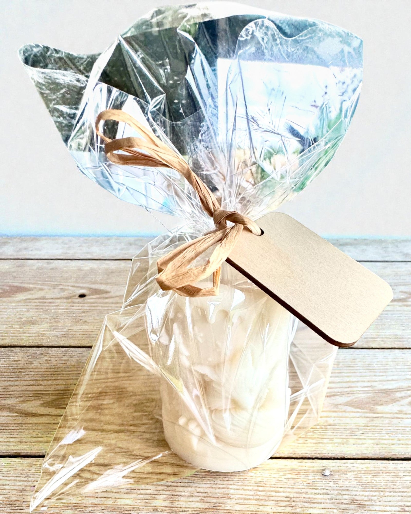 Lumânare din soia Vulpița de Iarnă, 7,5 cm înălțime, lumânare din soia turnată manual cu o vulpiță adorabilă adormită, personalizabilă cu gravură pe plăcuță