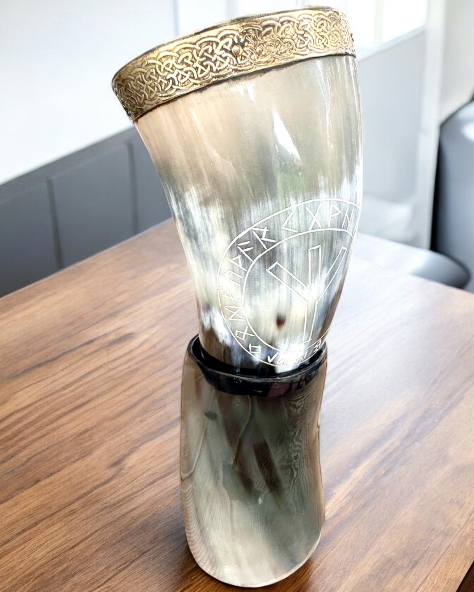 Cana din Corn "Viking Valor" - Gravură Manuală, Calitate Premium - 4 variante disponibile