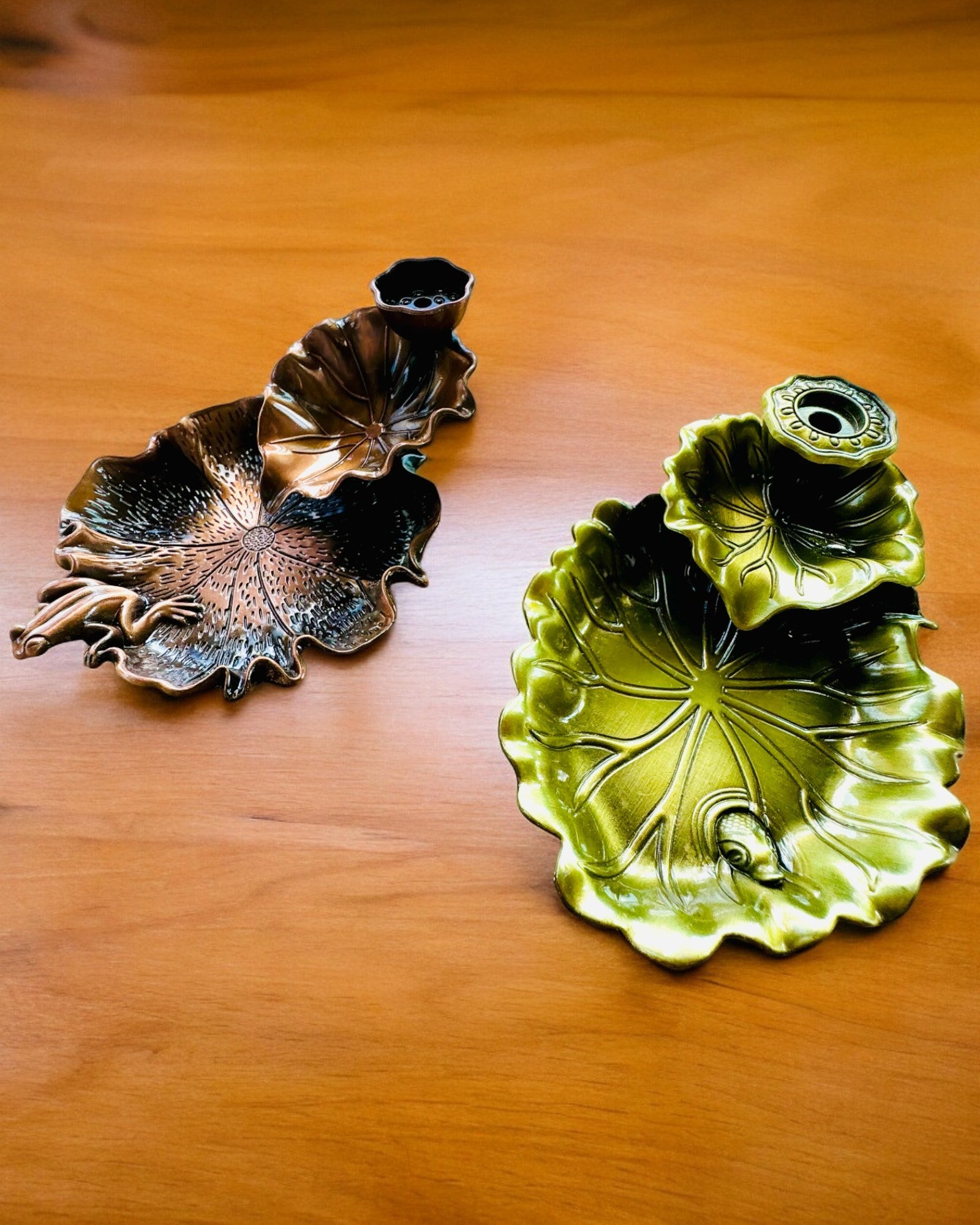 Suport Metalic Elegant pentru Tămâie Frunză de Lotus - 4 variante disponibile, posibilitate de personalizare cu gravură pentru cadou