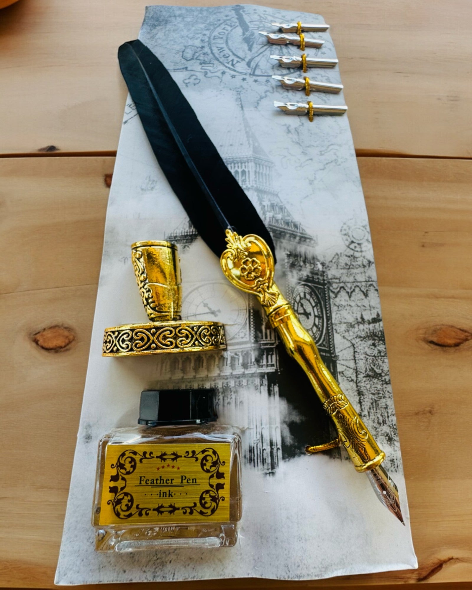 "Pană de gâscă elegantă cu set de accesorii - Royal Quill, posibilitate de personalizare cu gravură"