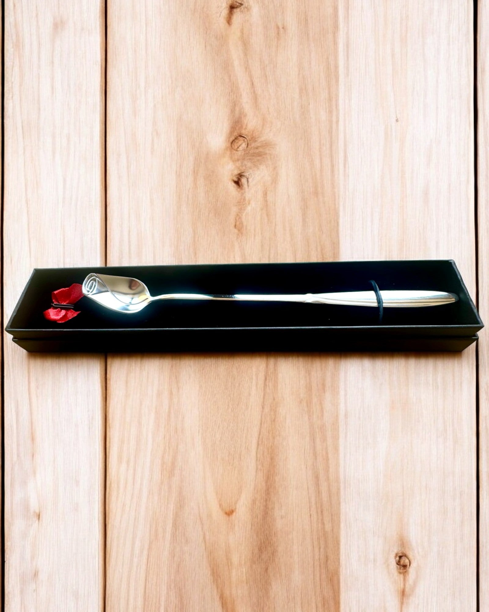 Linguriță Personalizată cu Trandafir cu Opțiune de Gravare pentru cadou - 3 variante de culori disponibile