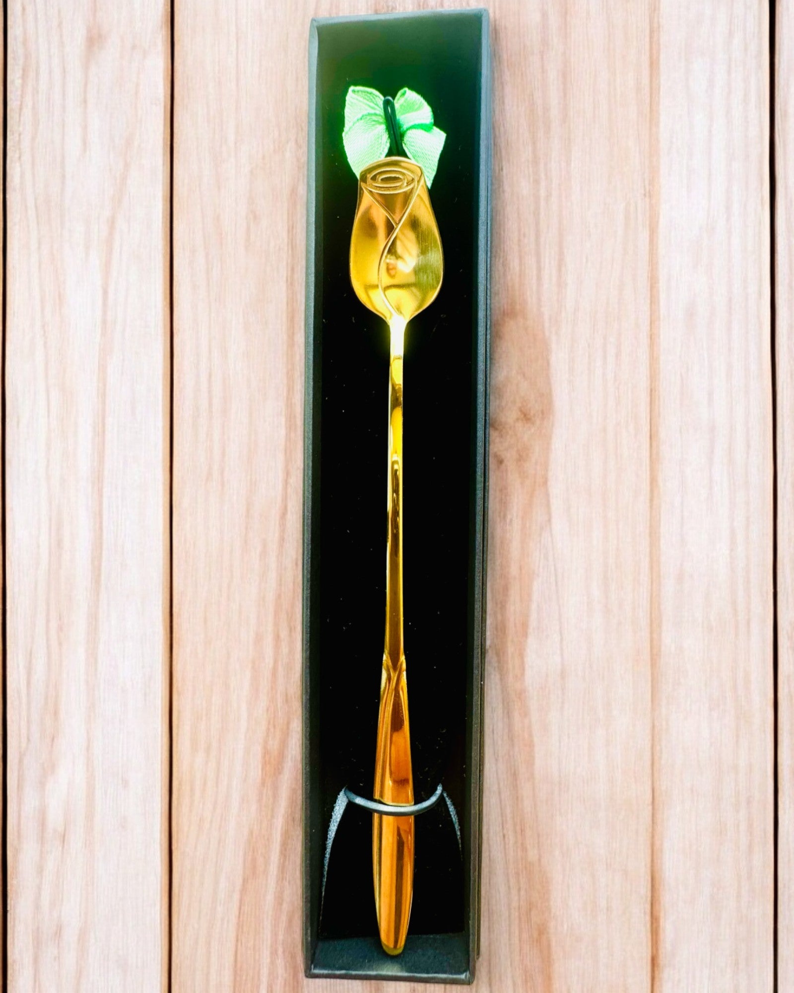 Linguriță Personalizată cu Trandafir cu Opțiune de Gravare pentru cadou - 3 variante de culori disponibile