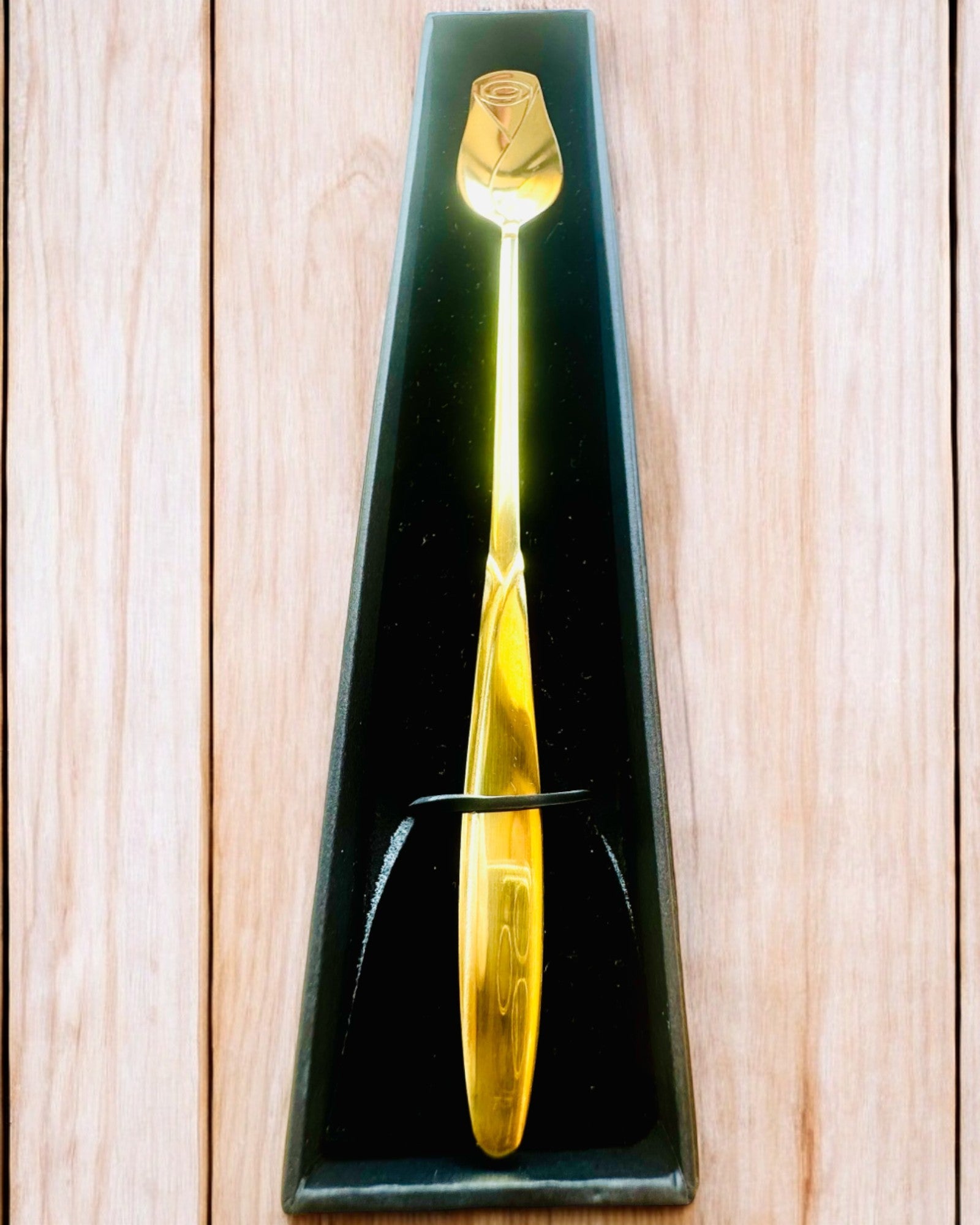 Linguriță Personalizată cu Trandafir cu Opțiune de Gravare pentru cadou - 3 variante de culori disponibile