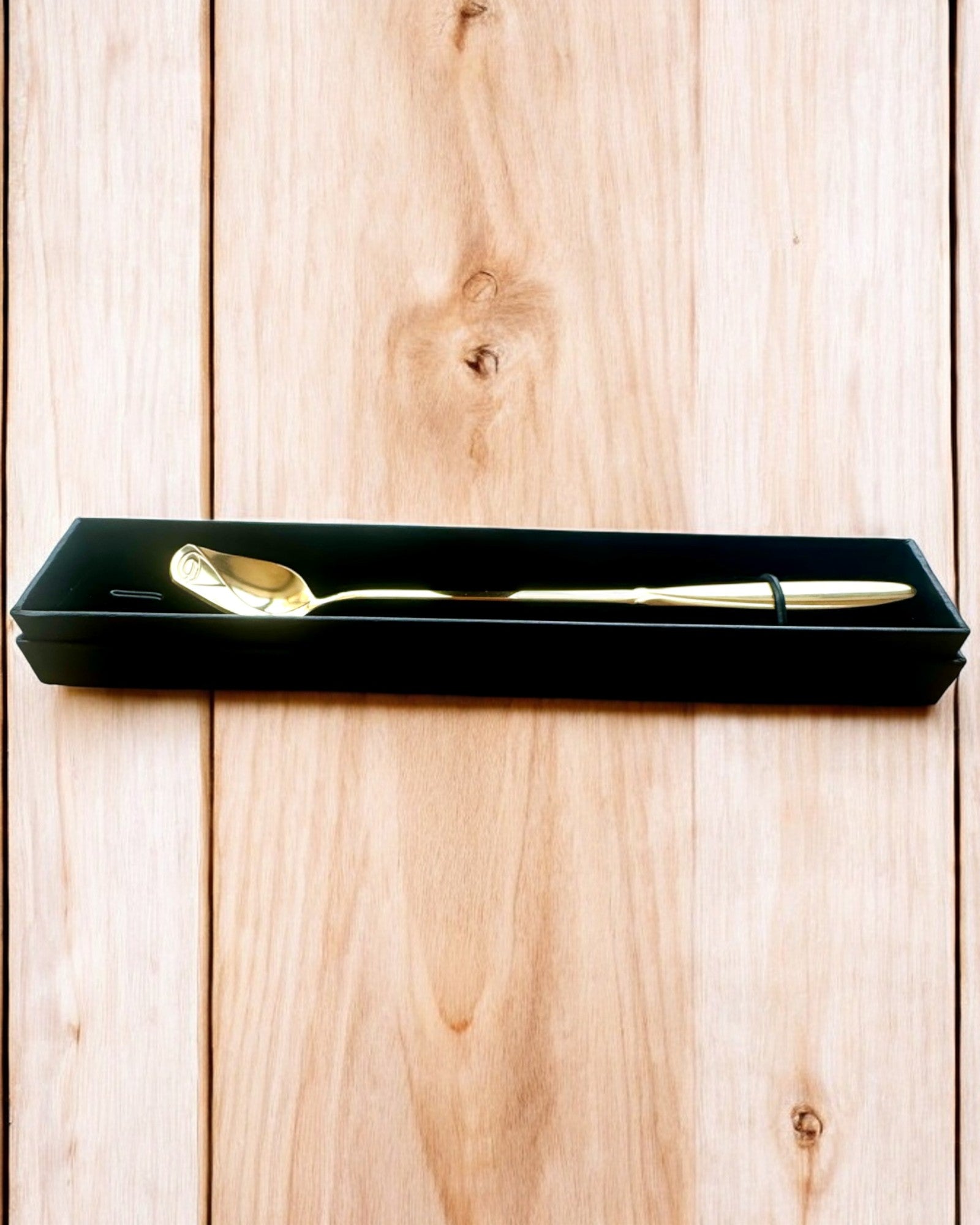 Linguriță Personalizată cu Trandafir cu Opțiune de Gravare pentru cadou - 3 variante de culori disponibile