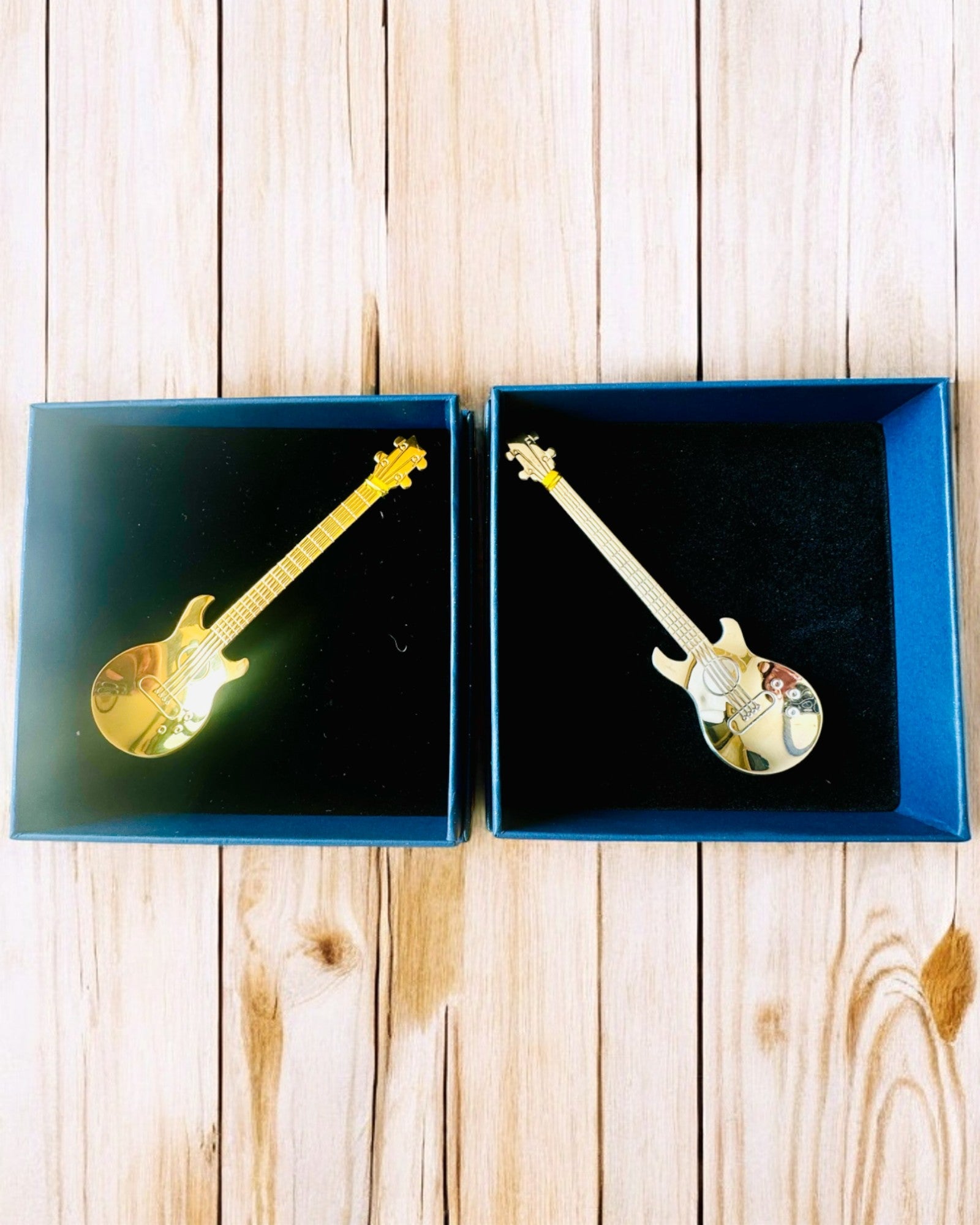 Linguriță „Strunowy Hit” cu opțiune de gravare, 2 variante de culoare la alegere