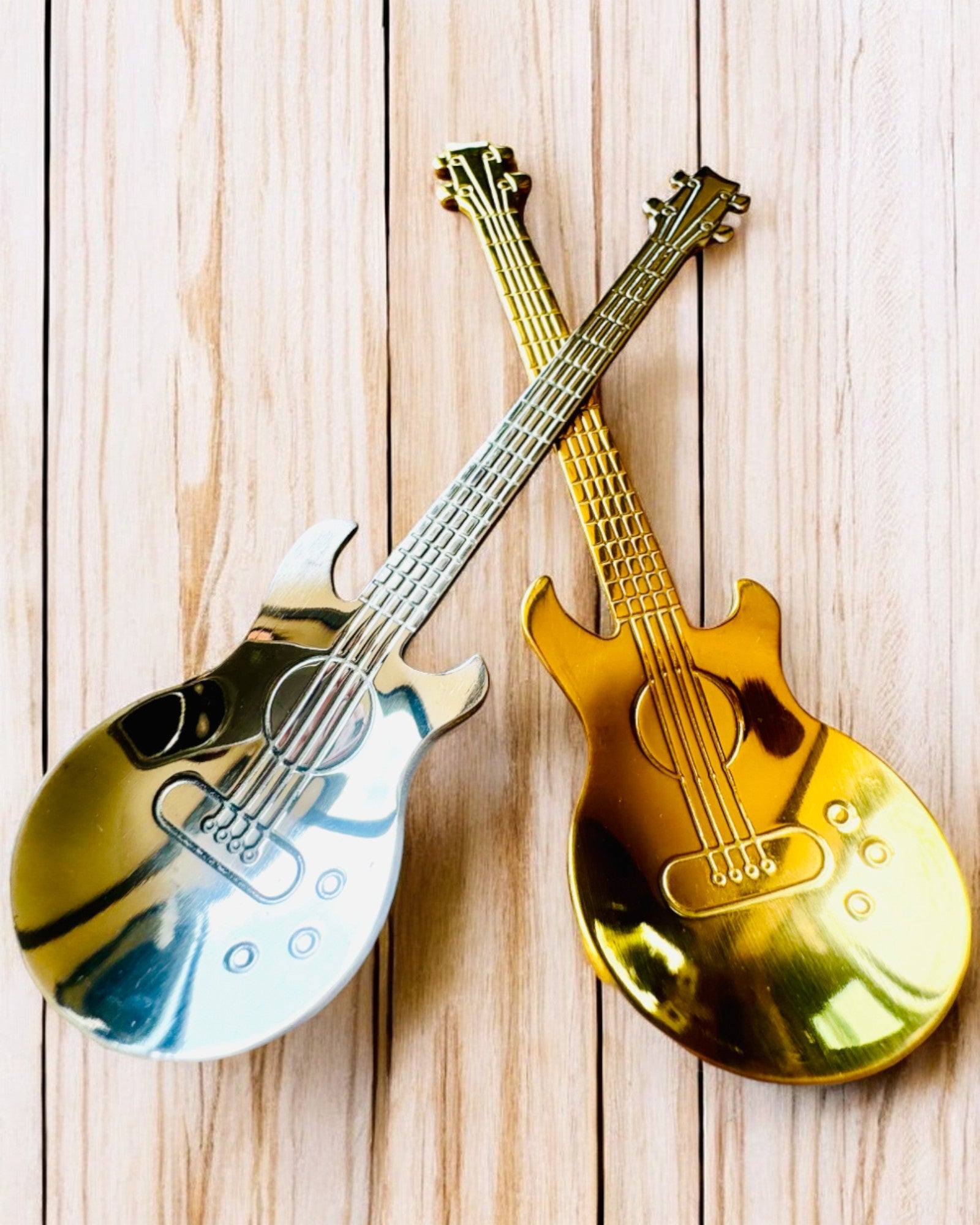 Linguriță „Strunowy Hit” cu opțiune de gravare, 2 variante de culoare la alegere