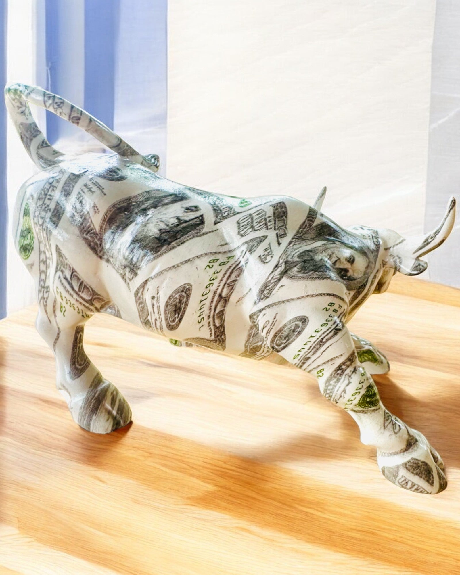 Sculptură Decorativă Taur "BullArt" – Artă Unică cu Opțiune de Gravare - 4 variante de culoare, pentru cadou personalizat