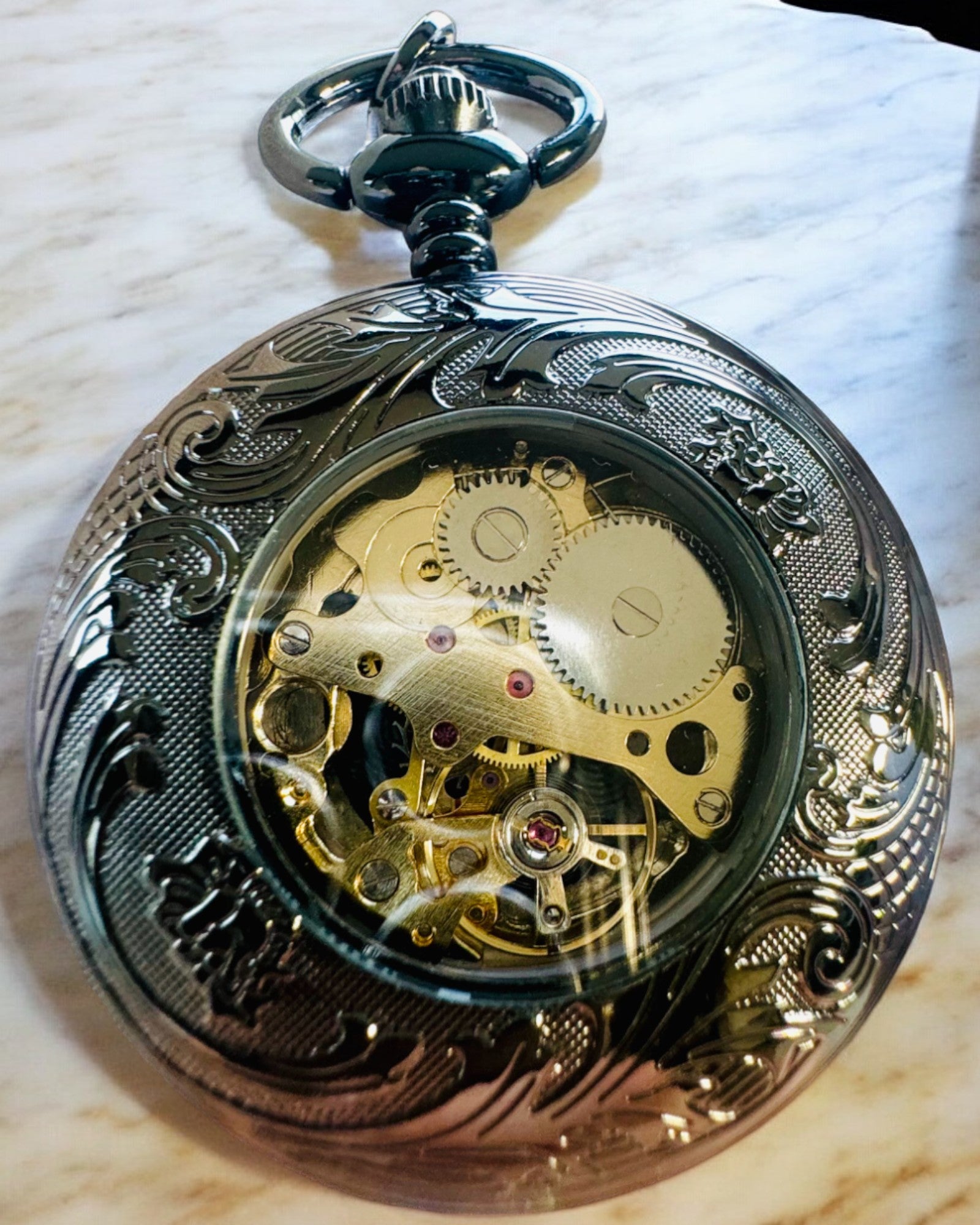 Ceas de buzunar "Equus Tempus" - Negru cu motiv de cal, posibilitate de personalizare cu gravură - cadran negru