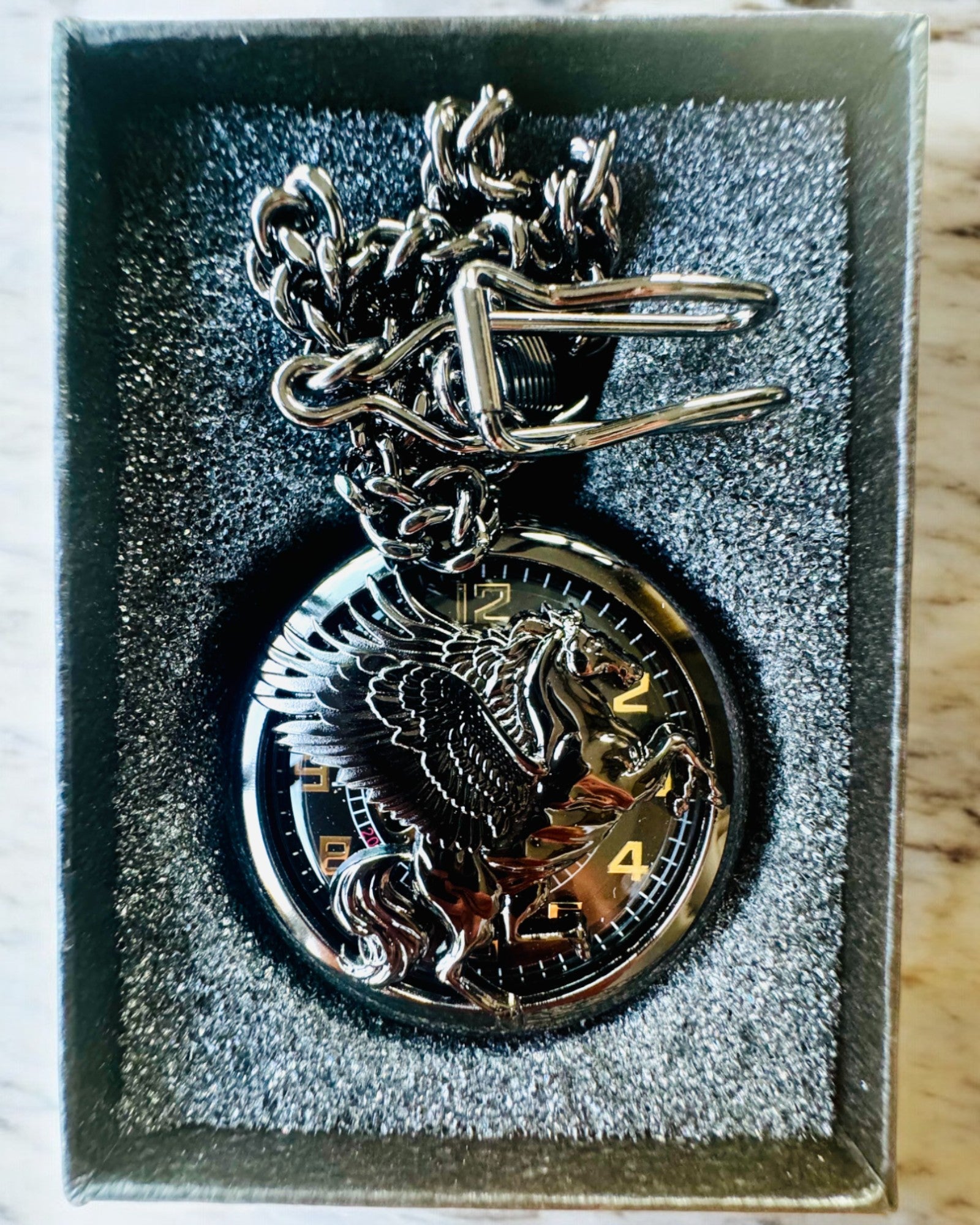 Ceas de buzunar "Equus Tempus" - Negru cu motiv de cal, posibilitate de personalizare cu gravură - cadran negru