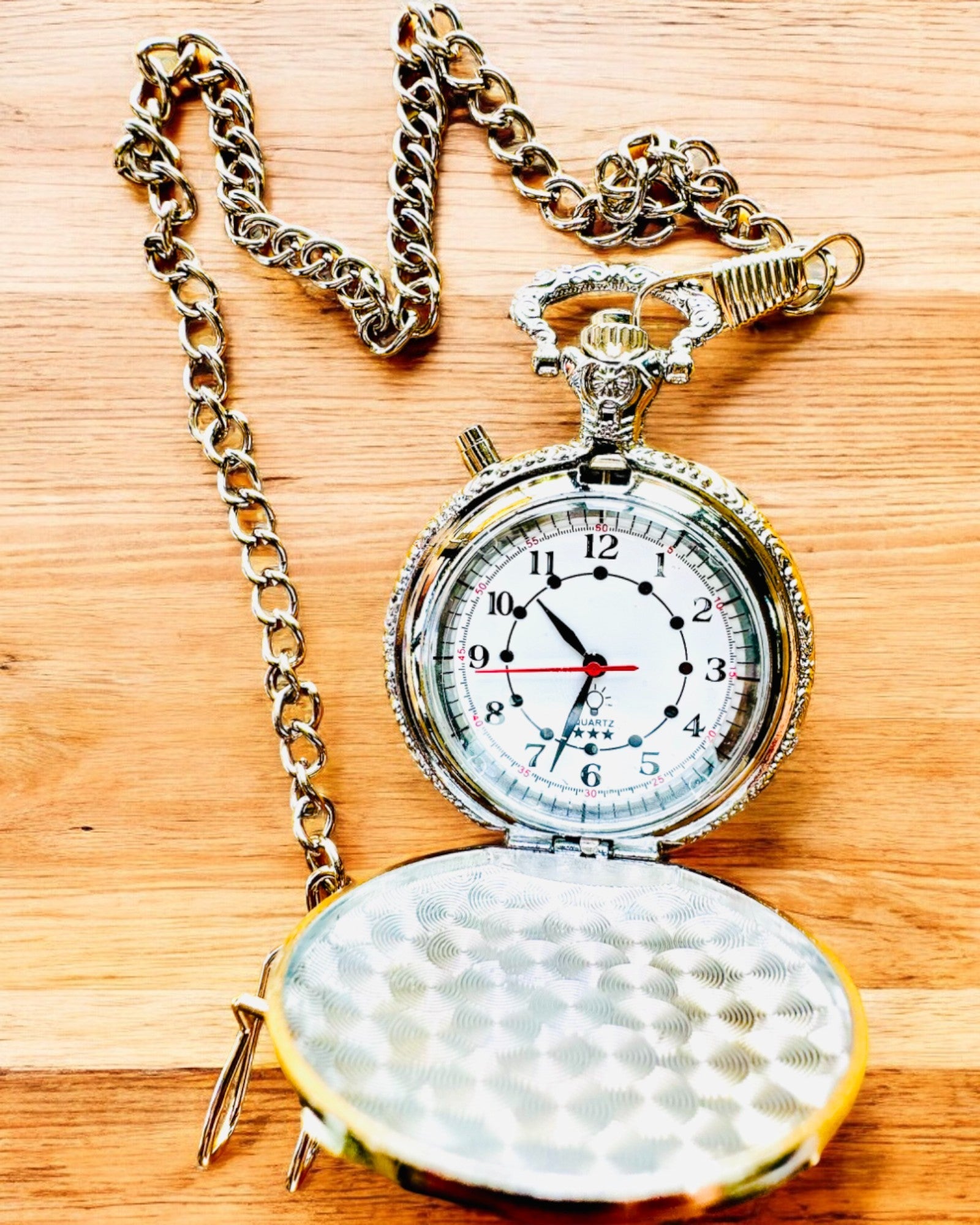 Ceas de buzunar „Motocyklowy Elegancik 2” – Gravură pentru cadou, 3 variante de culoare