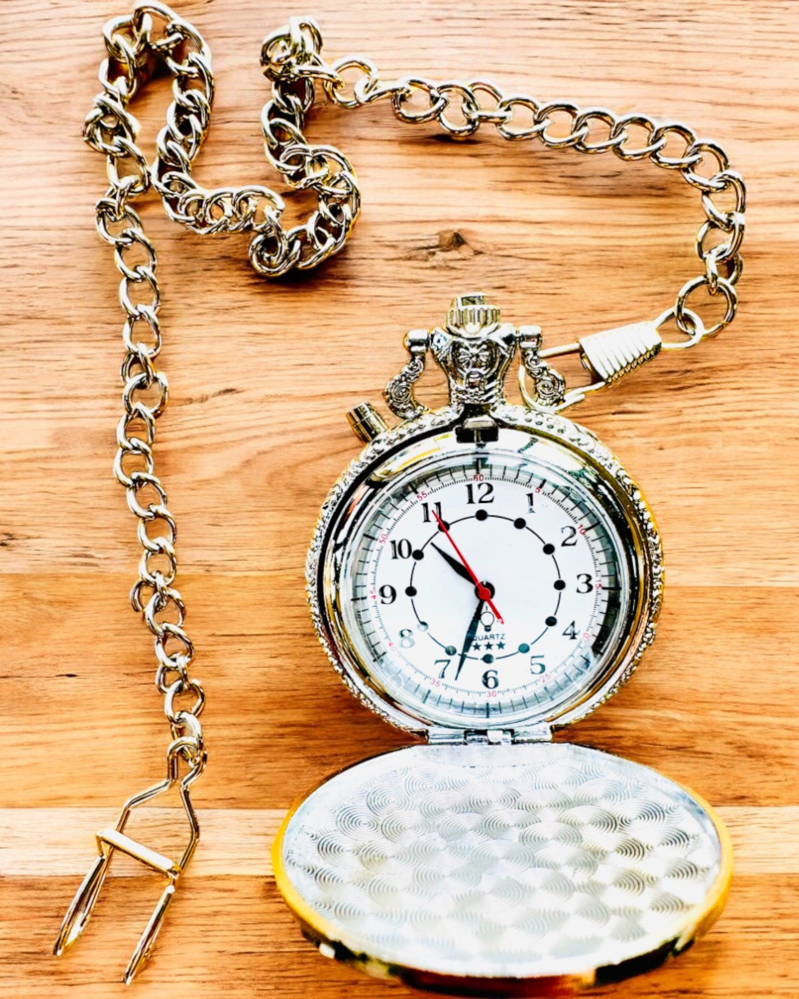 Ceas de buzunar „Motocyklowy Elegancik 2” – Gravură pentru cadou, 3 variante de culoare