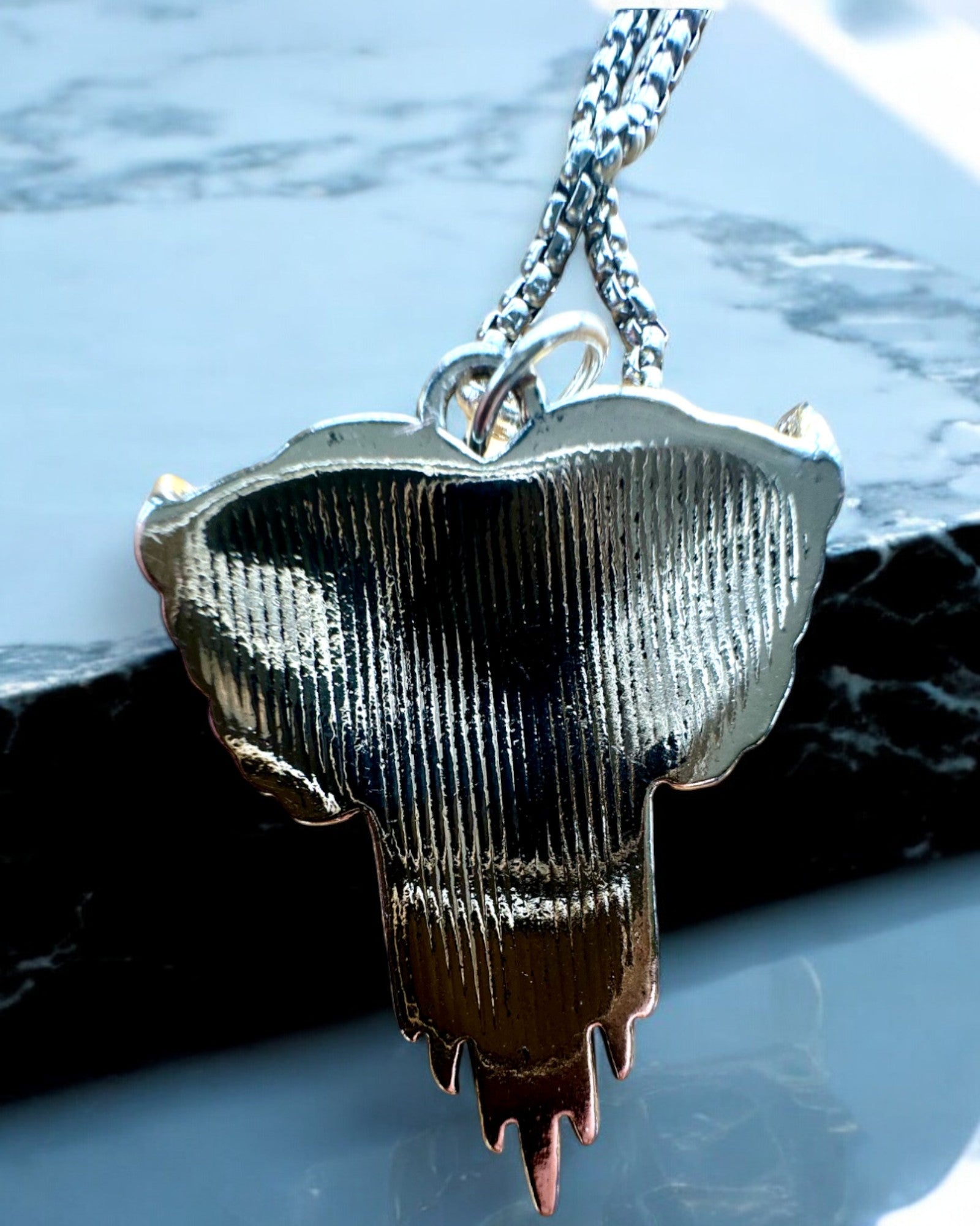 Amulet Sercostrzelec Mroczne Skrzydła Miłości, możliwość personalizacji grawerem na prezent