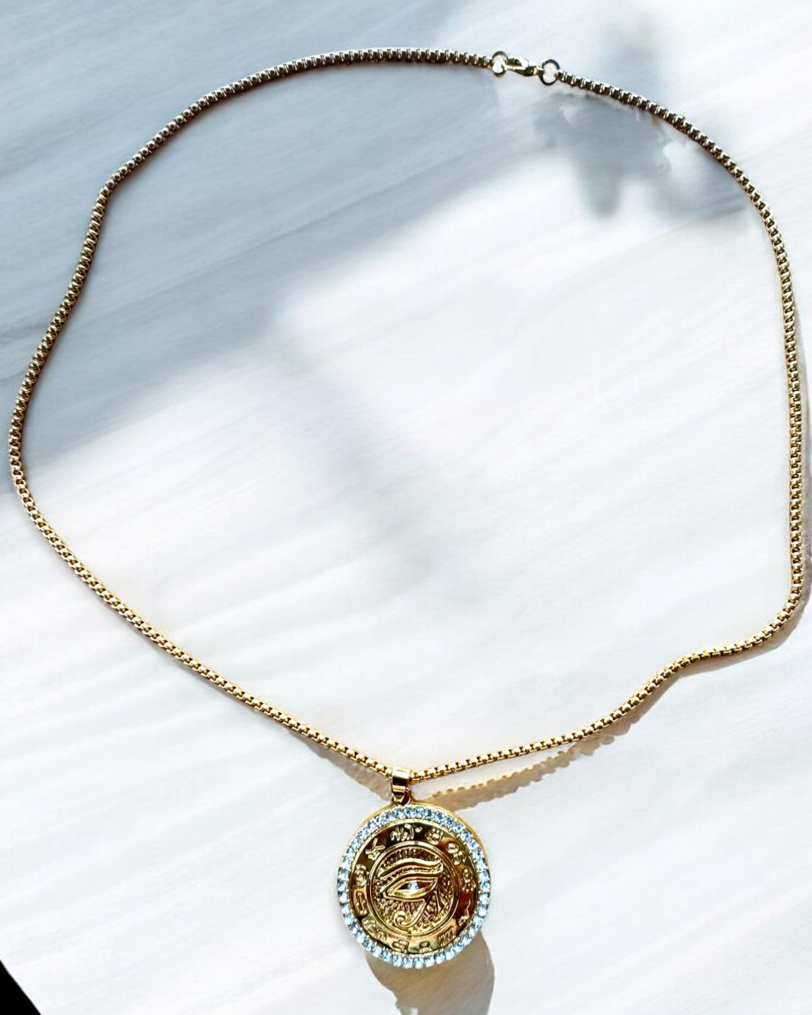 Amuletul Puterii „Ochiul lui Ra”, posibilitate de personalizare cu gravură pentru cadou