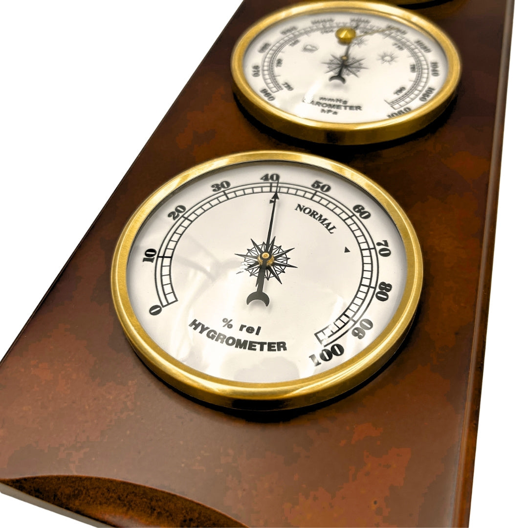 Stație meteo retro elegantă 36cm cu gravură – barometru, termometru, higrometru în carcasă din lemn