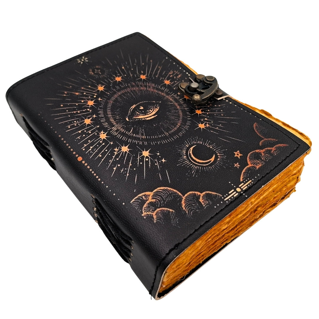 Jurnal Ochiul Cosmic cu gravură - jurnal retro din piele, cu 200 de pagini de hârtie galbenă și piele de capră