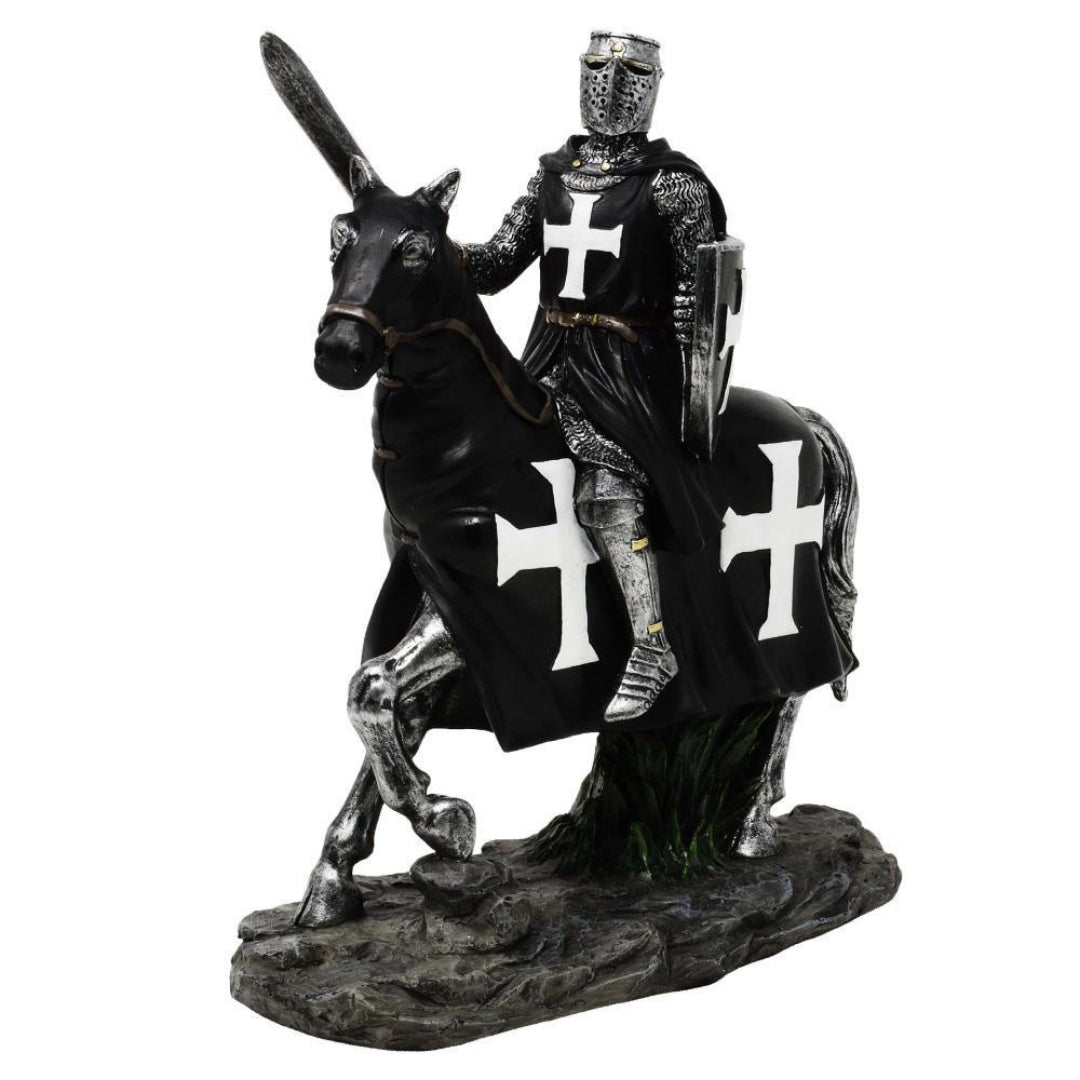 Figurină decorativă cavaler pe cal 22 cm, cu posibilitate de personalizare prin gravură - decorațiune elegantă din polirășină, cadou pentru iubitorii de istorie și Evul Mediu