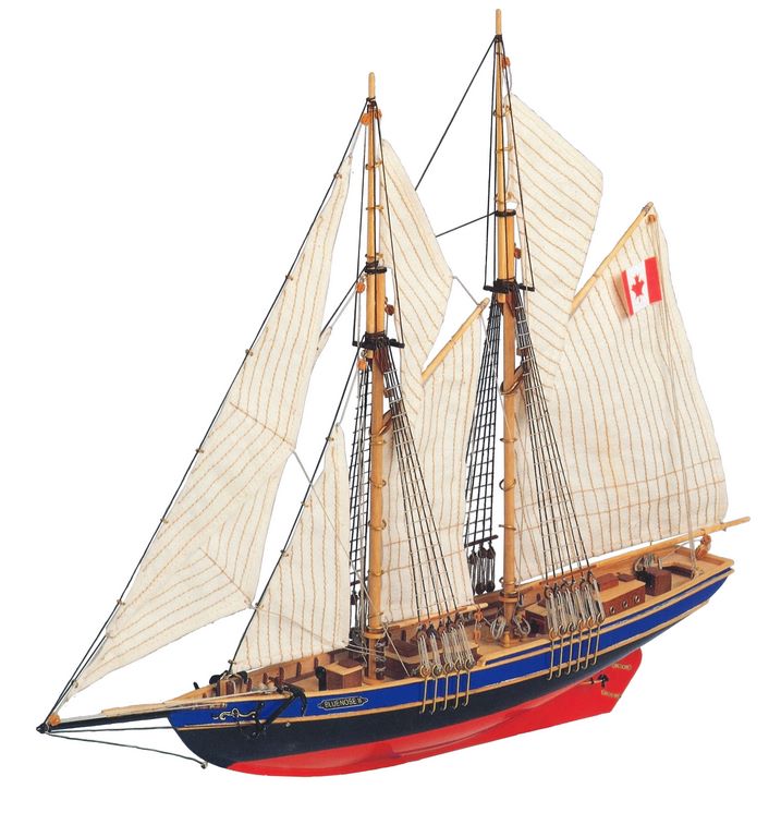 Model de asamblat Bluenose II – goeletă din lemn 38x31x6,5 cm, cu posibilitate de personalizare prin gravură – cadou ideal pentru un navigator, realizat din materiale naturale, nivel de dificultate: intermediar