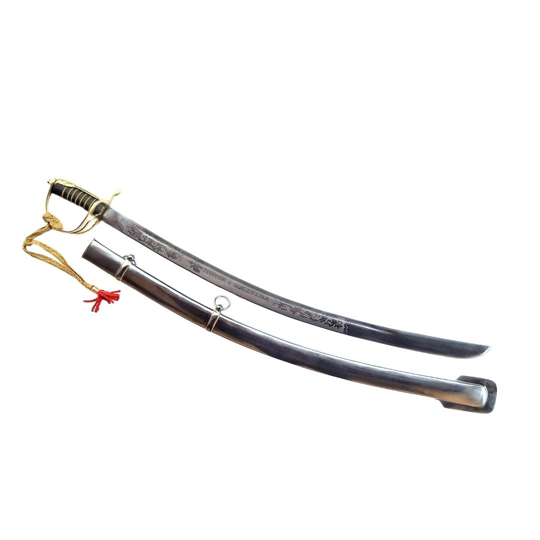 Replică a sabiei de cavalerie „Radziwiłłówka” din 1917, cu inscripția „Onoare și Patrie” - gravură personalizată, cadou elegant, oțel necălit, lungime 91 cm
