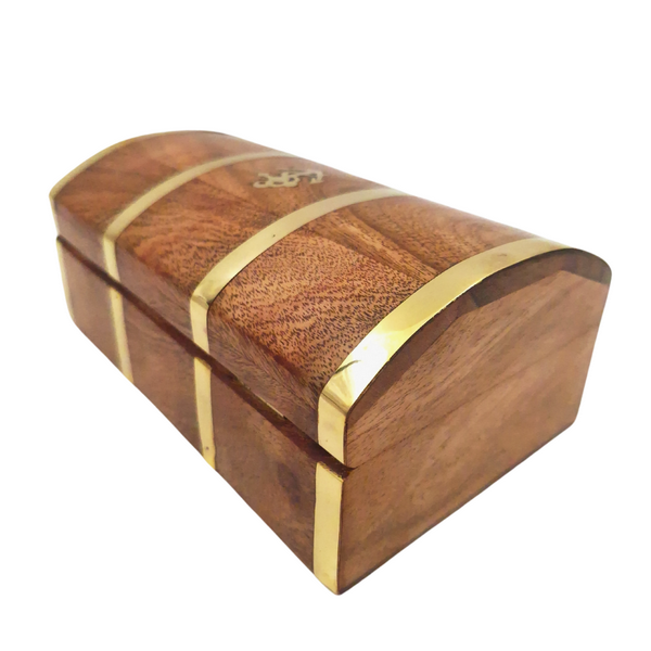 Casetă din lemn în stil marinăresc vintage DNU-020, cu motiv de ancoră din alamă, gravură personalizată, ideală ca dar pentru iubitorii mării, dimensiuni 18,4 × 12,7 × 7,6 cm
