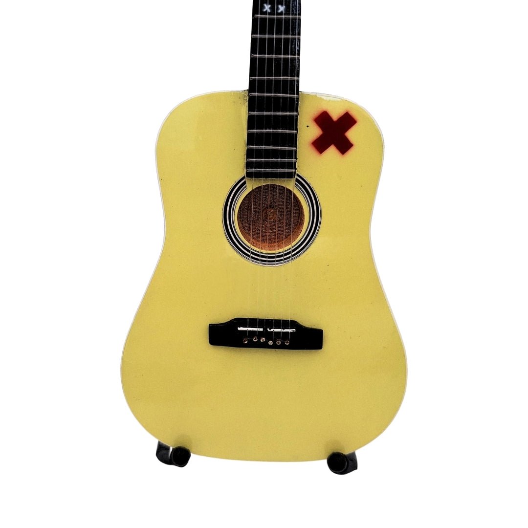 Mini chitară Ed Sheeran 27,5 cm din mahon, cu posibilitate de personalizare prin gravură