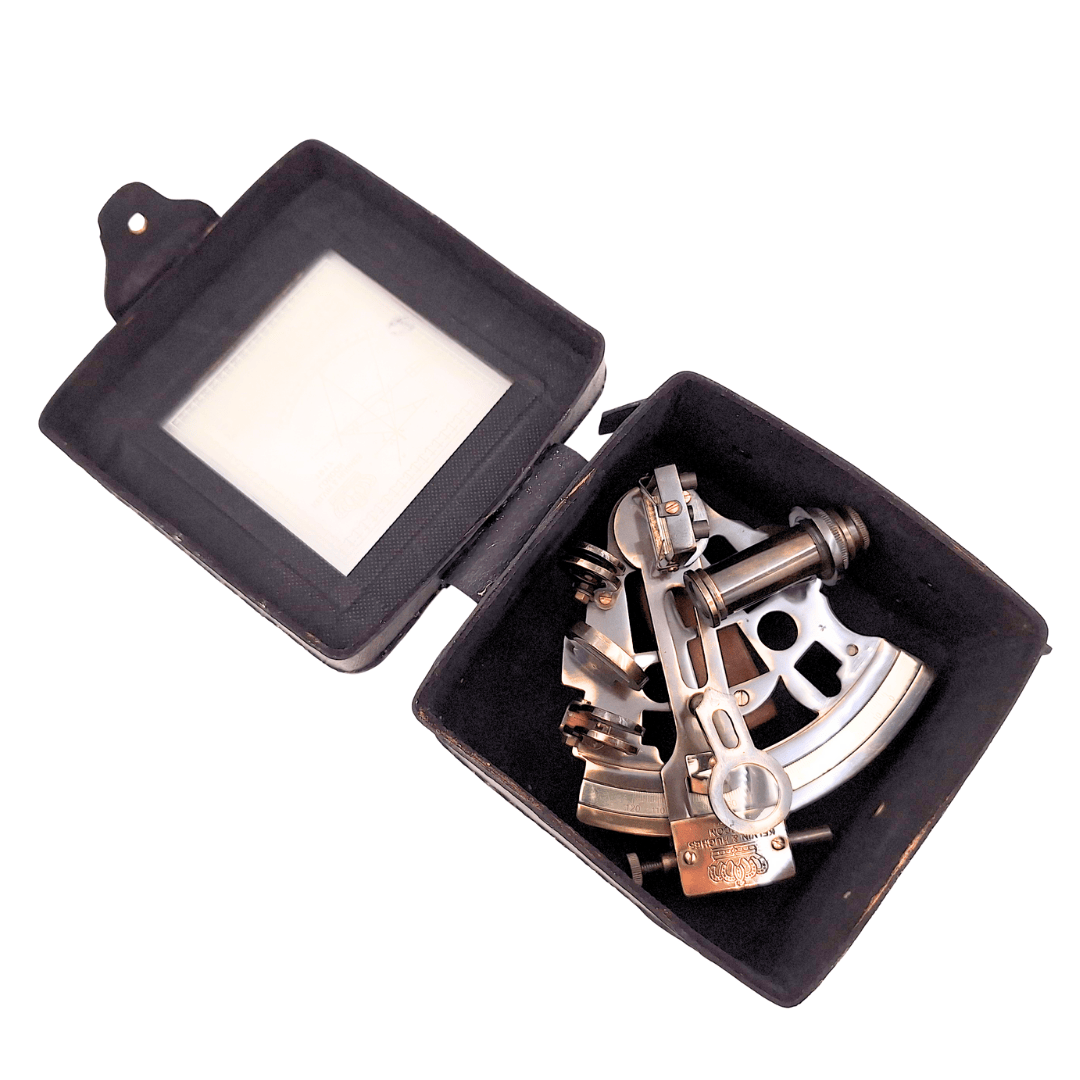 Sextant din alamă cu gravură personalizată în cutie din piele
