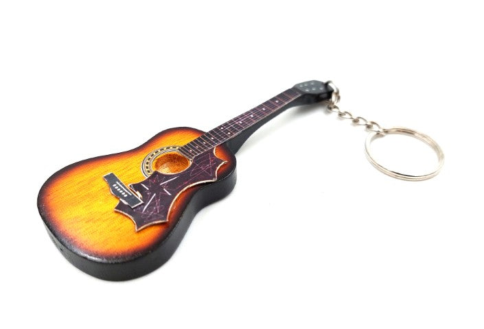 Breloc chitară clasică în stil The Beatles, personalizabil prin gravură