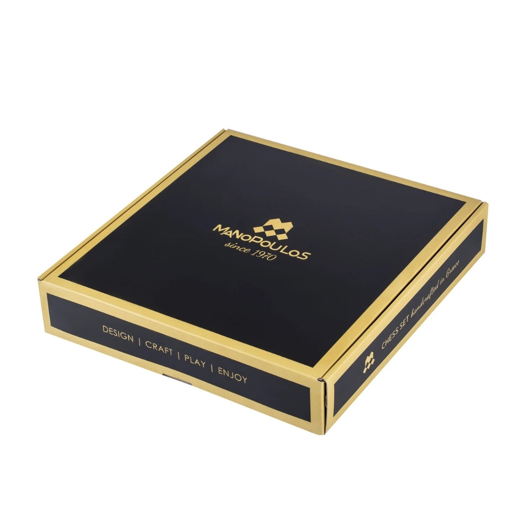 Șah metalic exclusivist cu tablă de șah din alamă 44 x 44 cm – piese medievale cu posibilitate de personalizare prin gravură