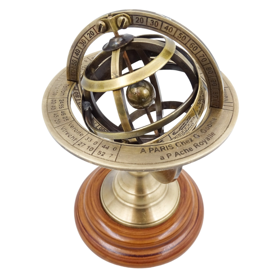 Astrolab din alamă de 14cm cu gravură - cadou unic pentru pasionații de astronomie, decorațiune elegantă din alamă și lemn în culoare aurie