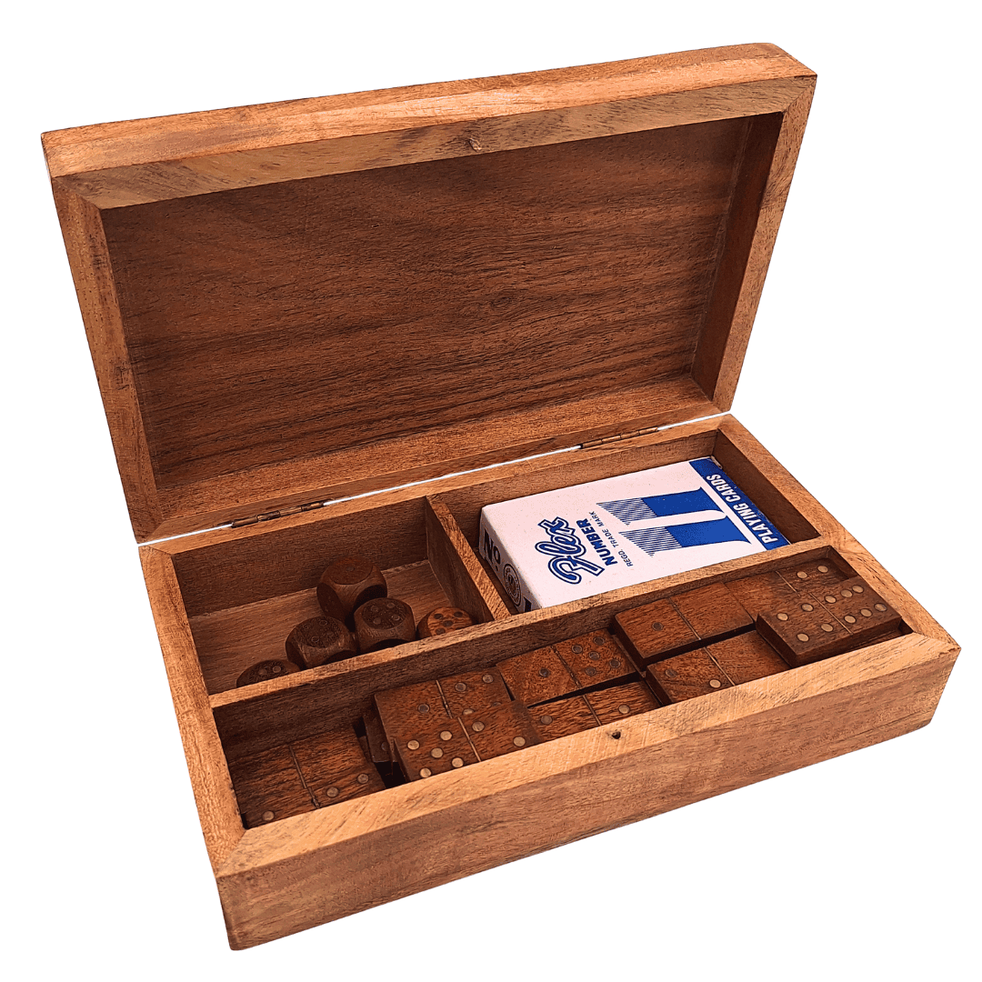 Set de jocuri 3 în 1 în cutie elegantă din lemn, cu posibilitate de personalizare prin gravură - cărți, domino, zaruri - cadou ideal pentru iubitorii jocurilor de societate - dimensiuni: 22,5 x 13 x 6 cm, acacia cu ornamente din alamă
