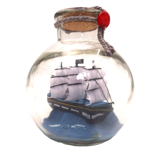 Velier miniatural în sticlă, cu posibilitate de personalizare prin gravură – decorațiune nautică clasică pentru cadou, 10 x 10 x 11 cm