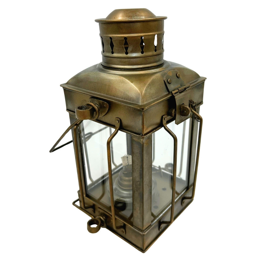 Lampa Naftowa Retro Stalowa LT608 w Kolorze Starzonego Mosiądzu z Możliwością Grawerowania