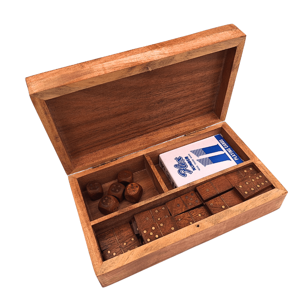 Set de jocuri 3 în 1 în cutie elegantă din lemn, cu posibilitate de personalizare prin gravură - cărți, domino, zaruri - cadou ideal pentru iubitorii jocurilor de societate - dimensiuni: 22,5 x 13 x 6 cm, acacia cu ornamente din alamă